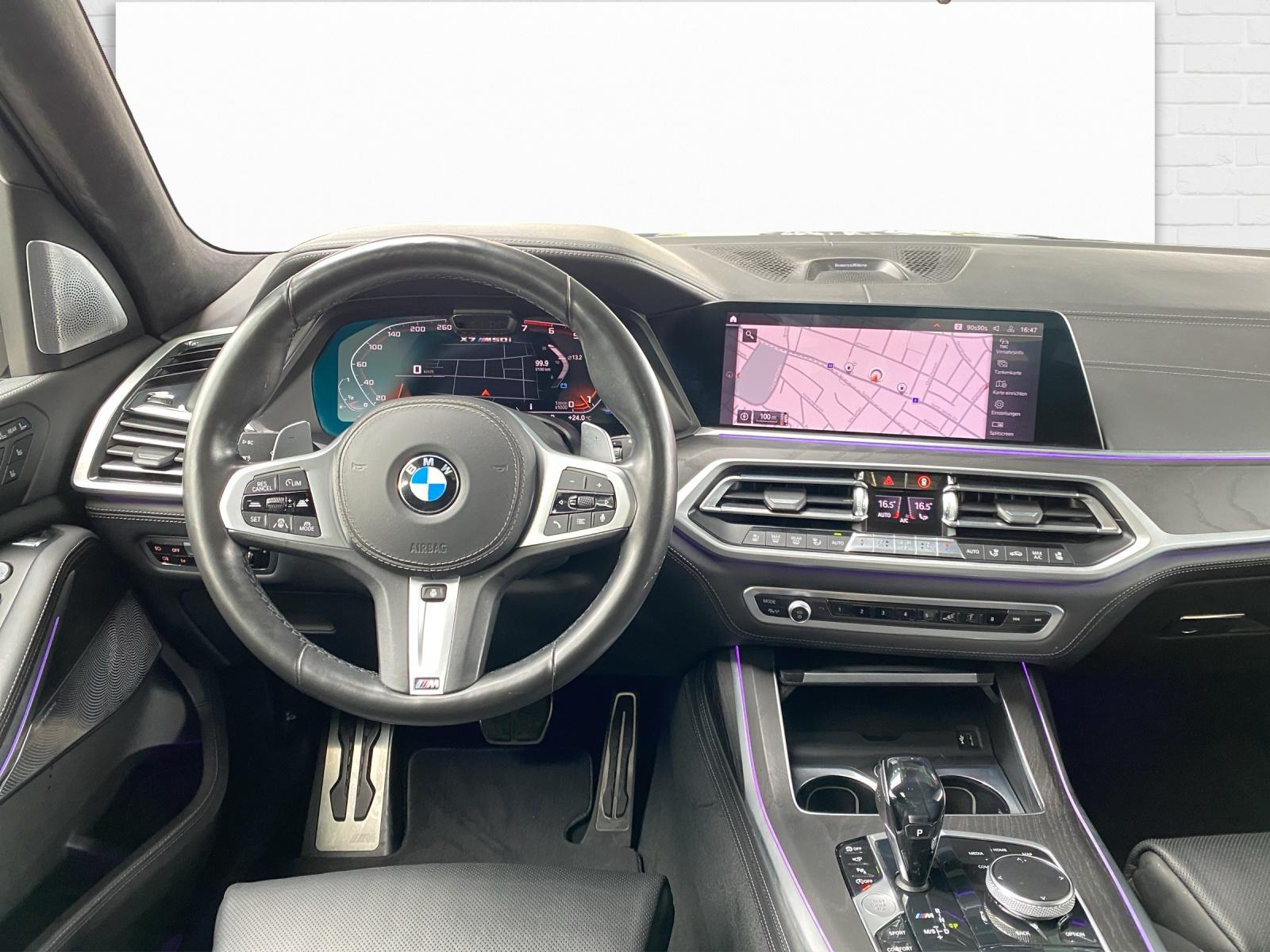 BMW X7 M50i-image-5