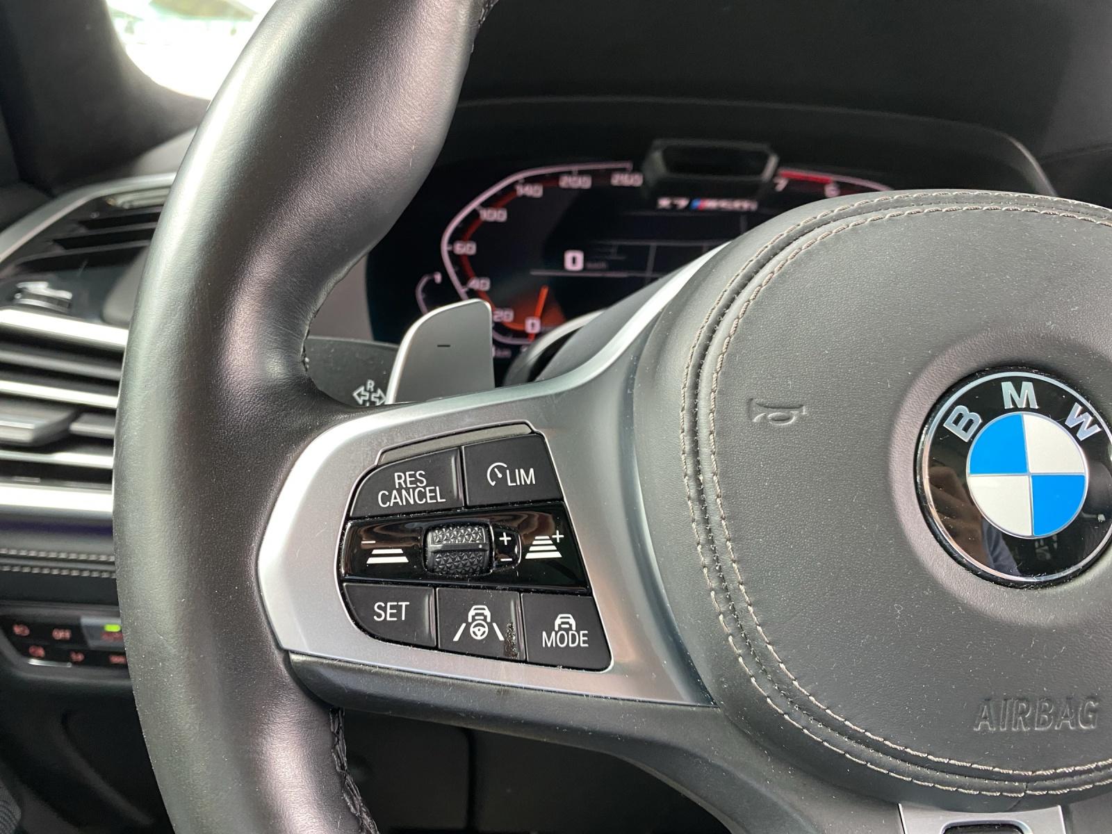 BMW X7 M50i-image-16