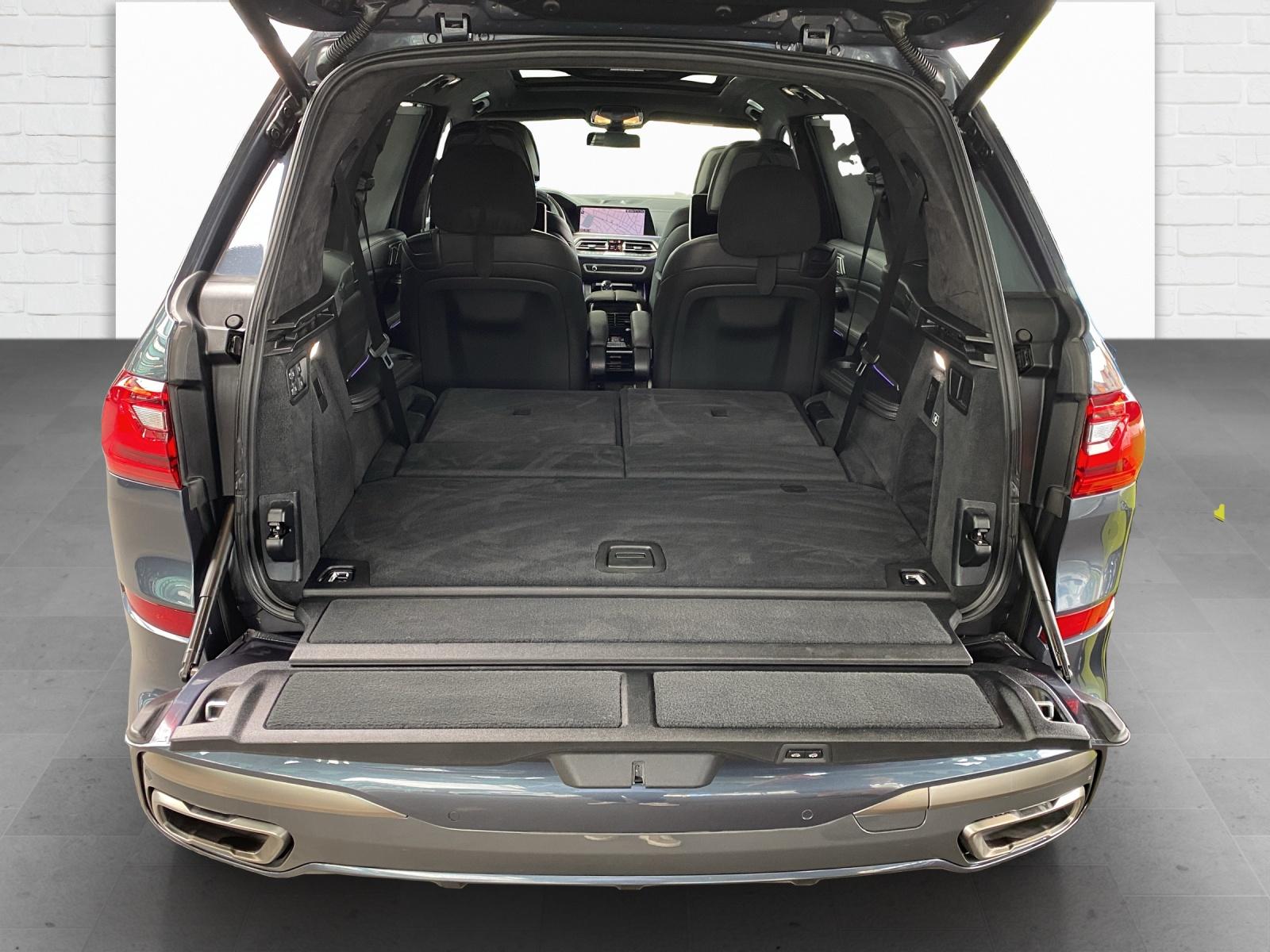 BMW X7 M50i-image-20