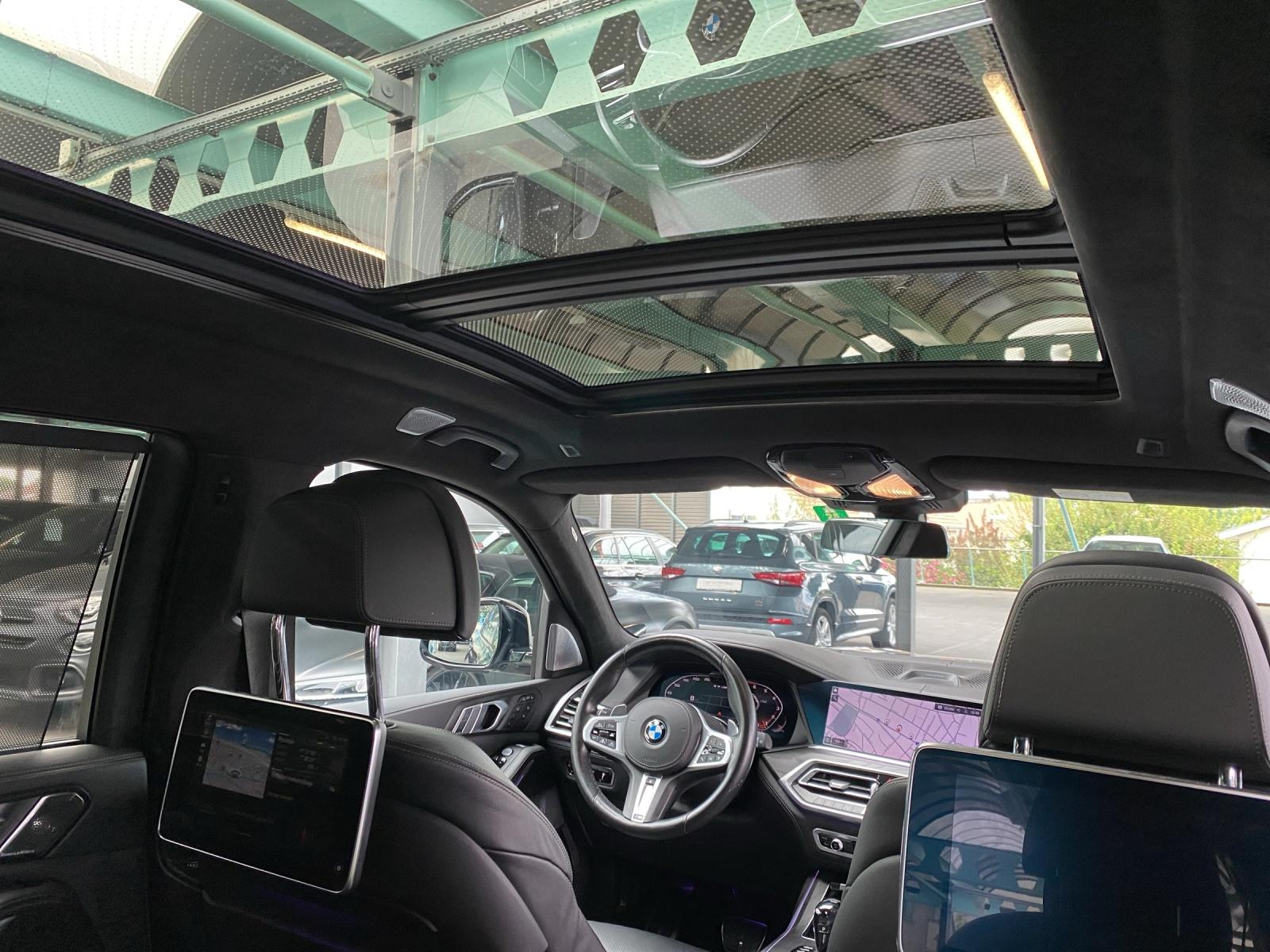 BMW X7 M50i-image-18