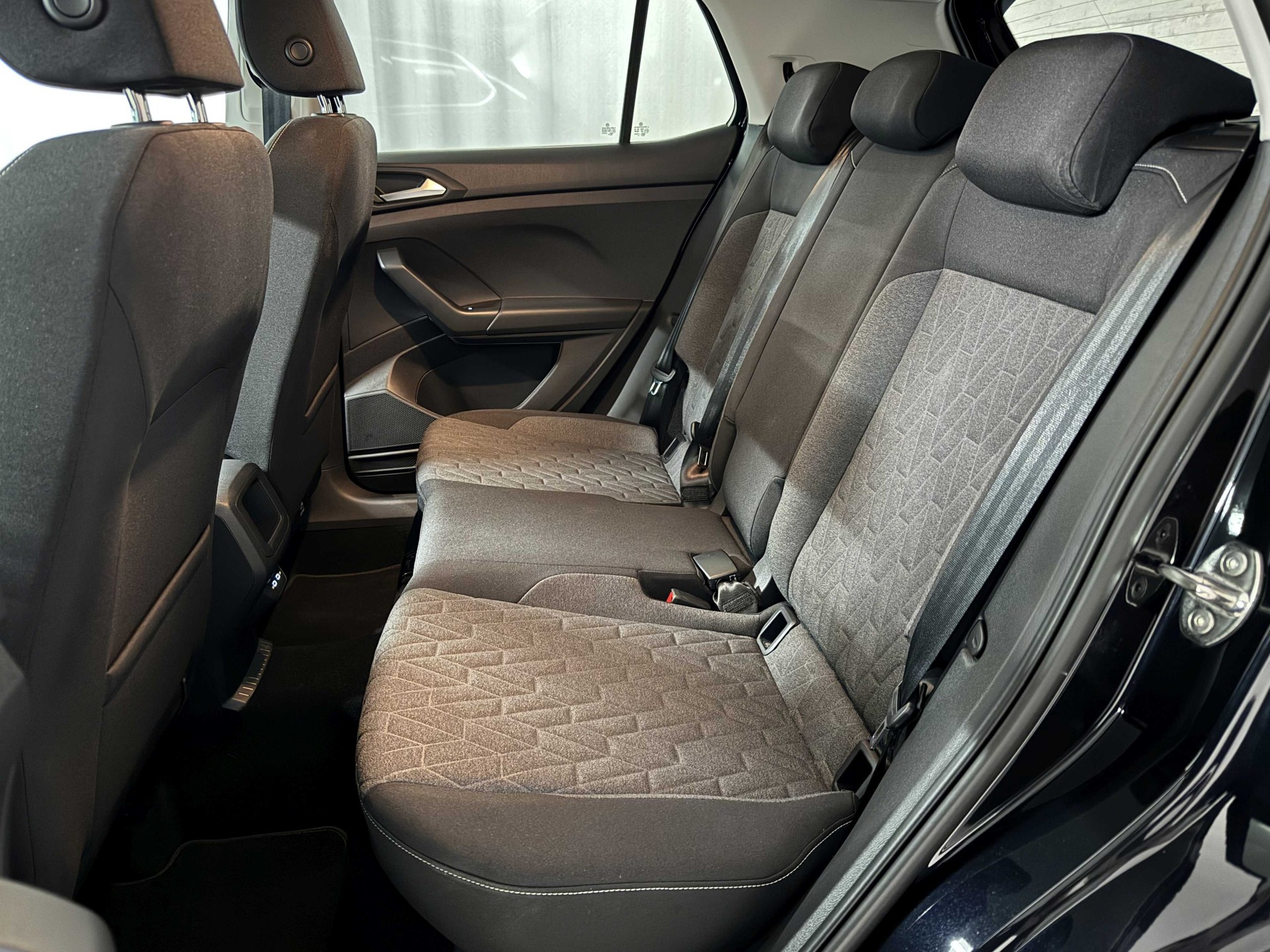 VW T-Cross 1.0 TSI EVO Life DSG-image-9