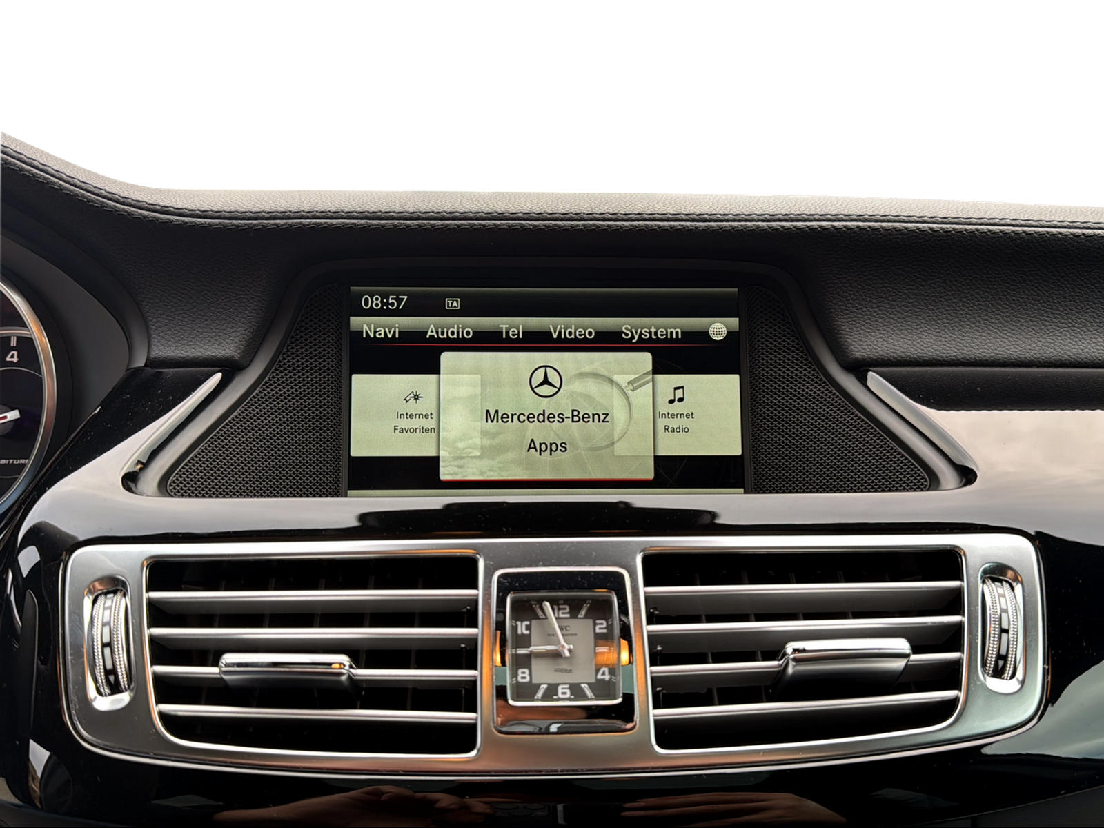 MERCEDES-BENZ CLS Shooting Brake 63 AMG 4Matic Speedshift MCT-image-18