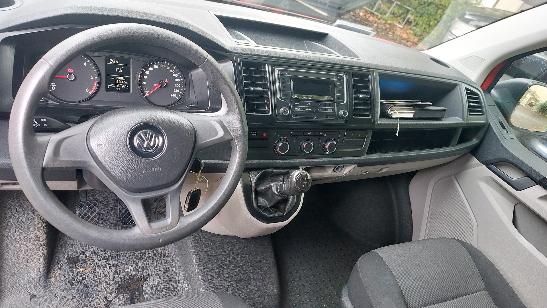 VW T6 2.0 TDI Euro 6-image-9