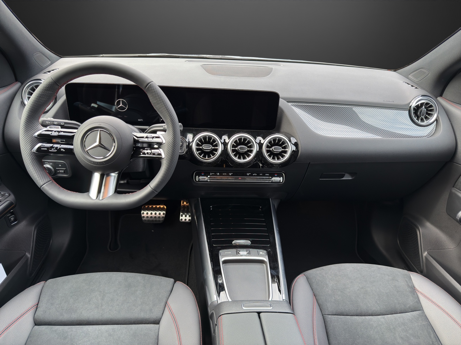 MERCEDES-BENZ GLA 200 7G-DCT Night Star-image-10