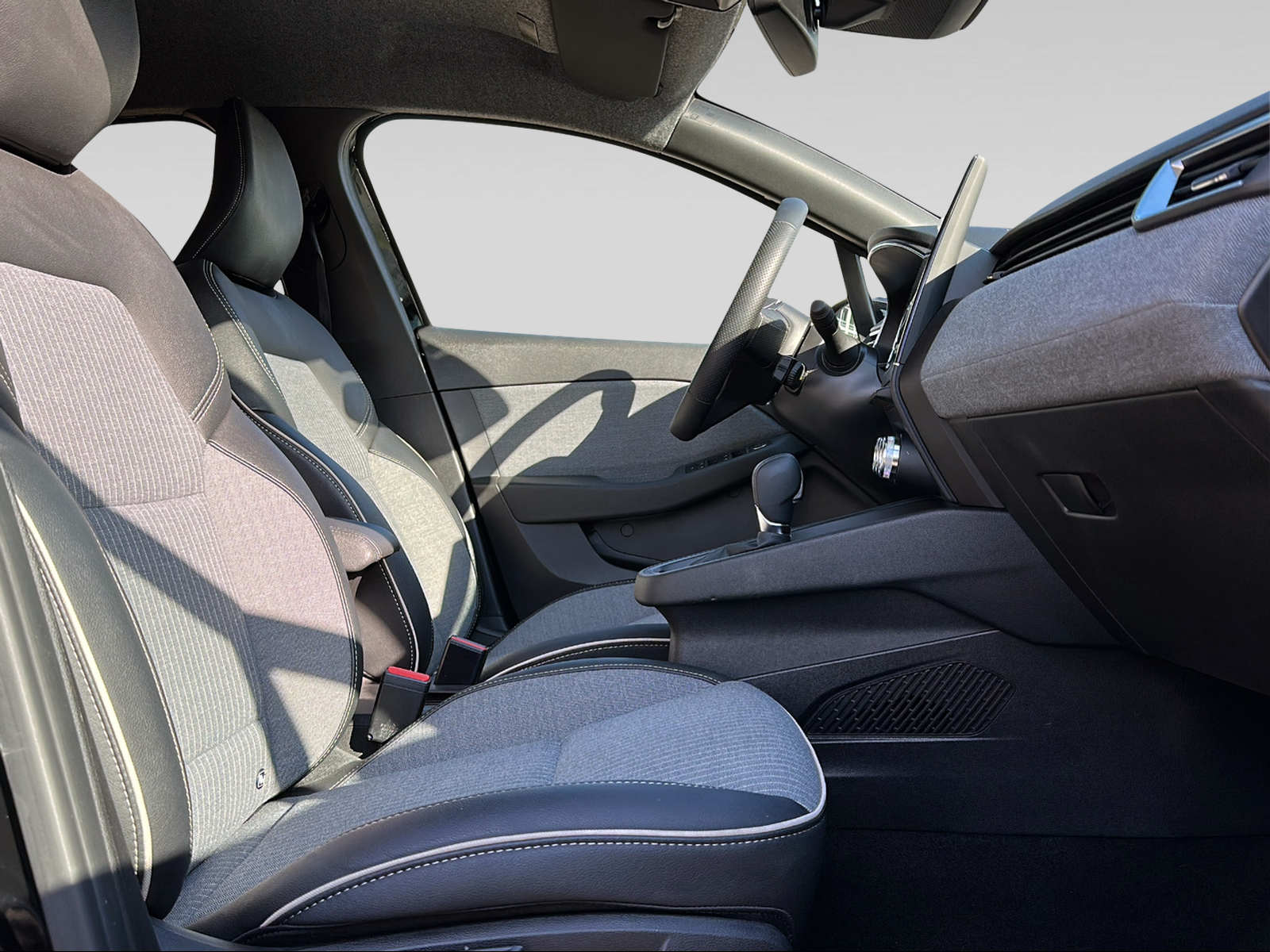 RENAULT CLIO techno E-TECH full hybrid 145-image-9