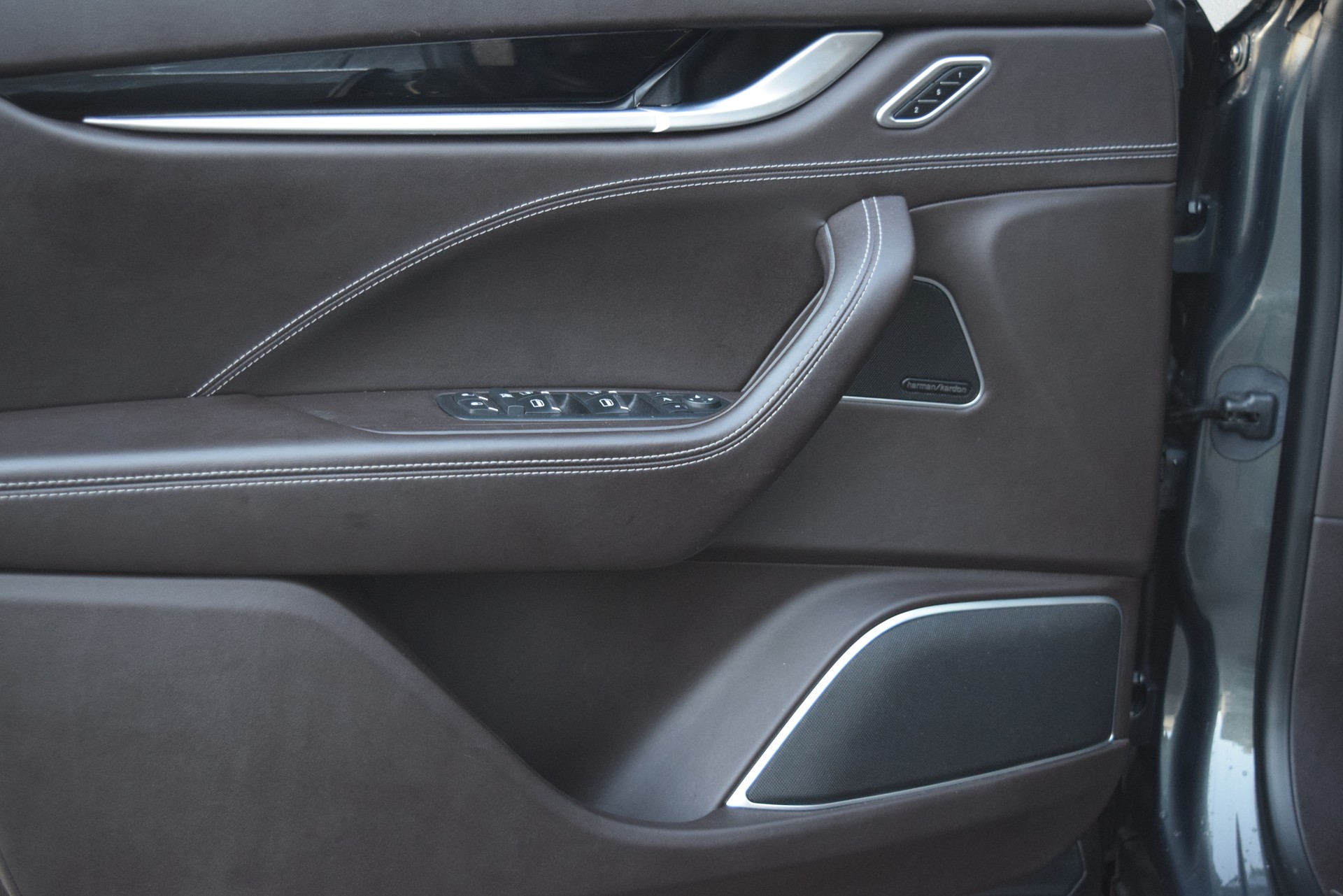 MASERATI Levante 3.0 V6 GranLusso Automatica-image-15