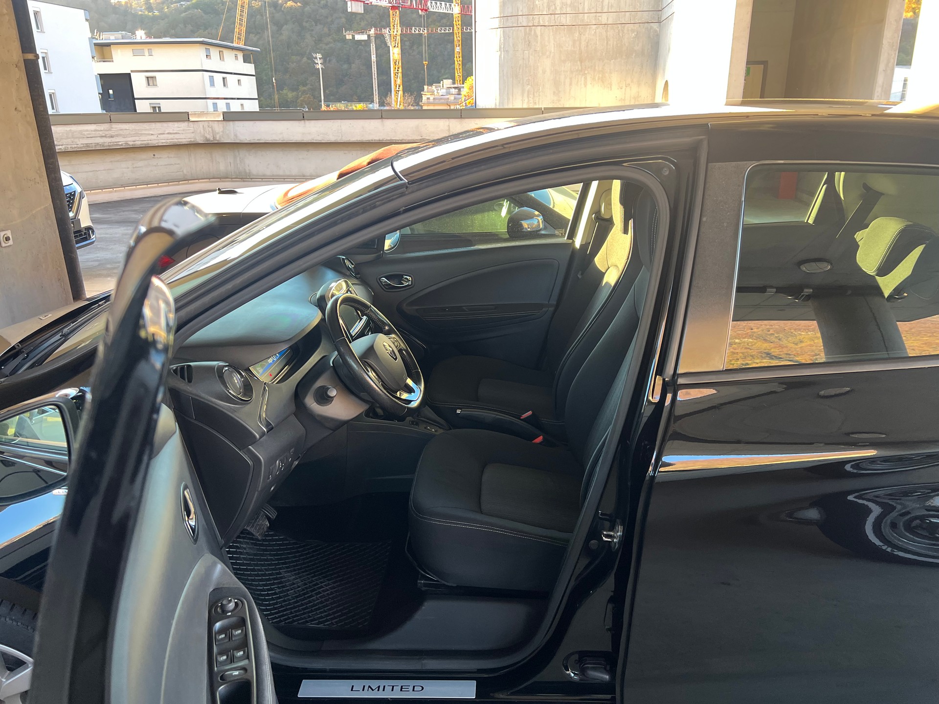 RENAULT Zoe Limited R110 (Batterie Miete)-image-4