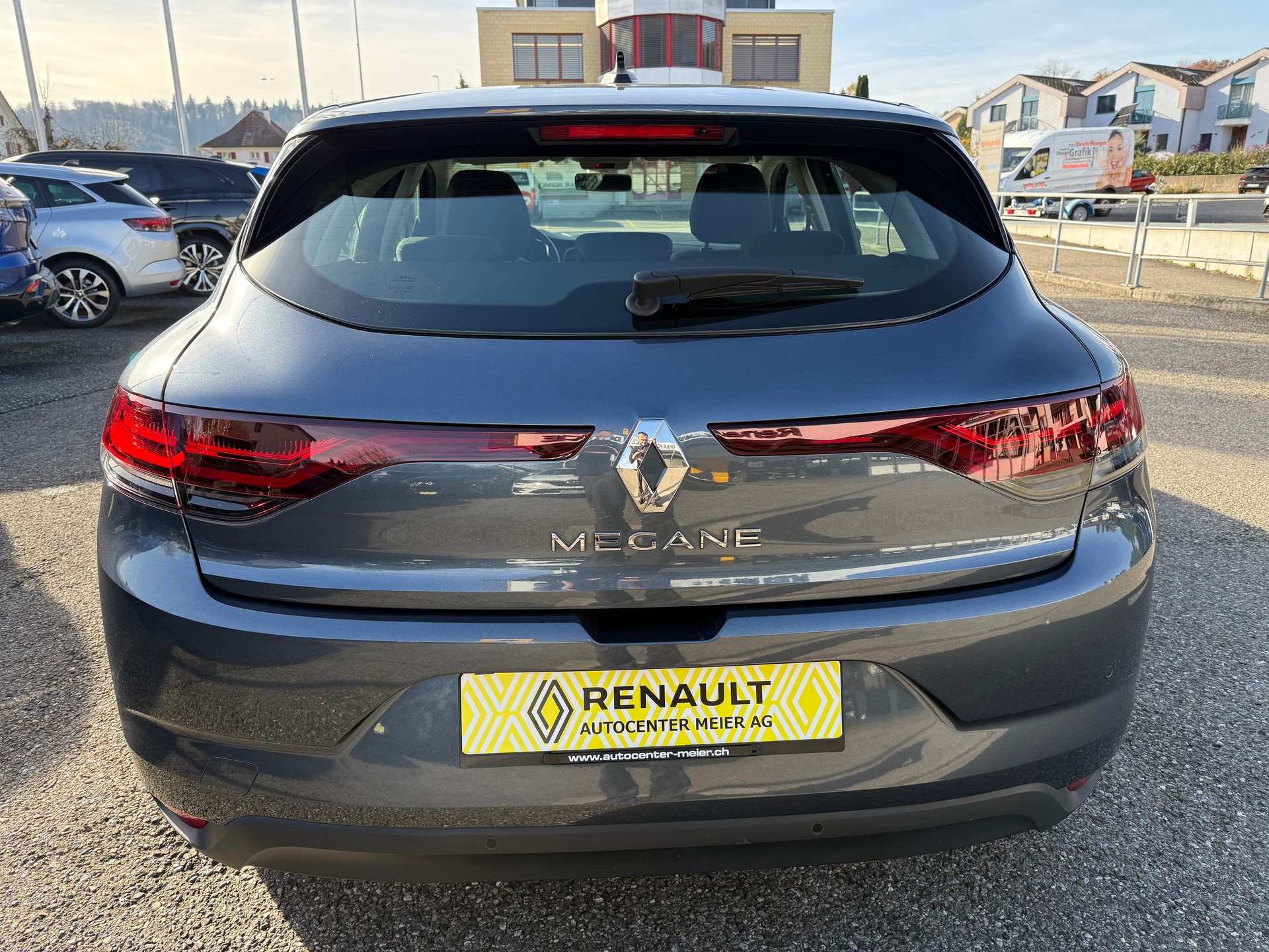 RENAULT Mégane Berline 1.3 16V Turbo Zen-image-4