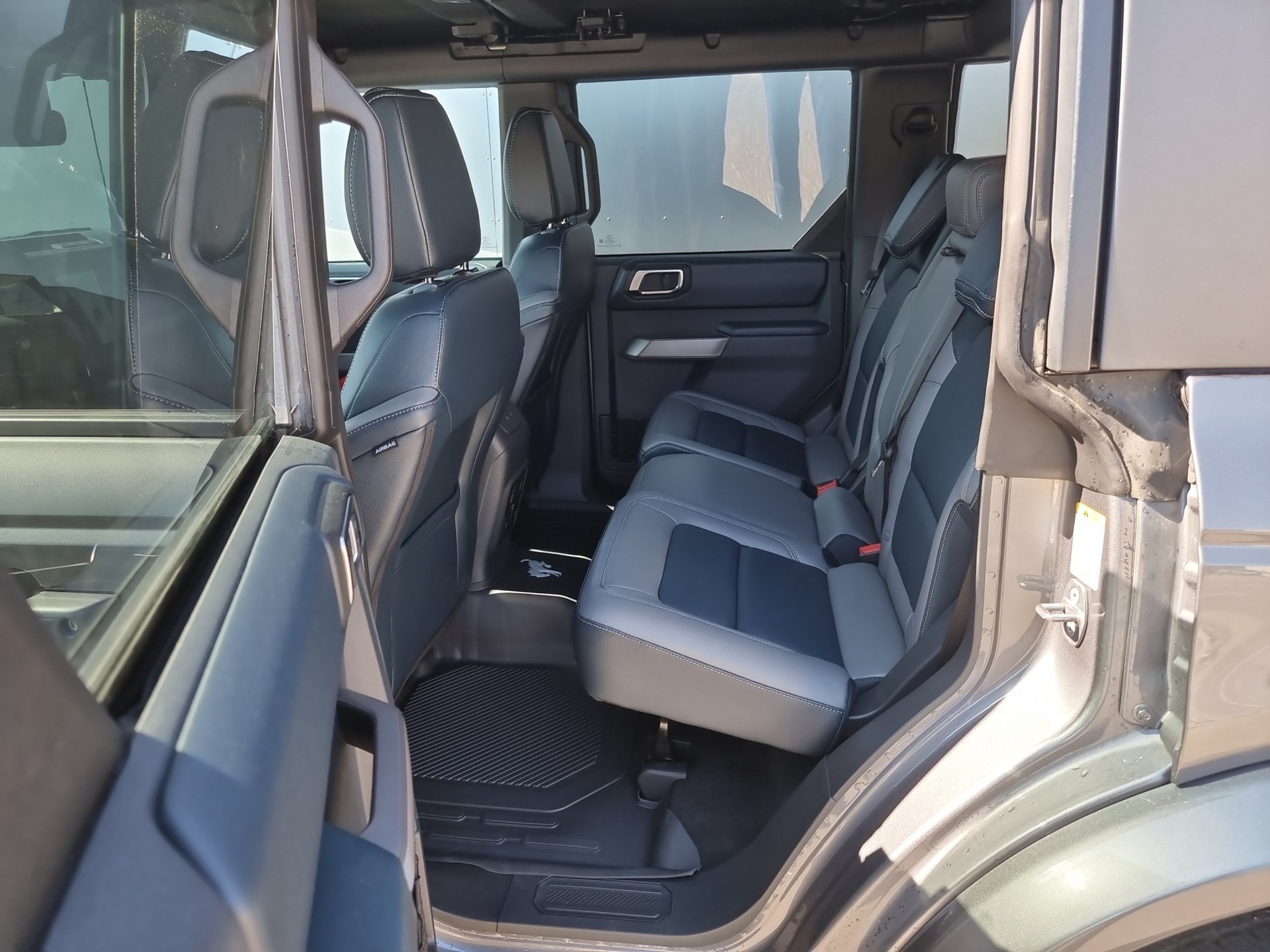 FORD Bronco 2.7 V6 Outer Banks-image-13