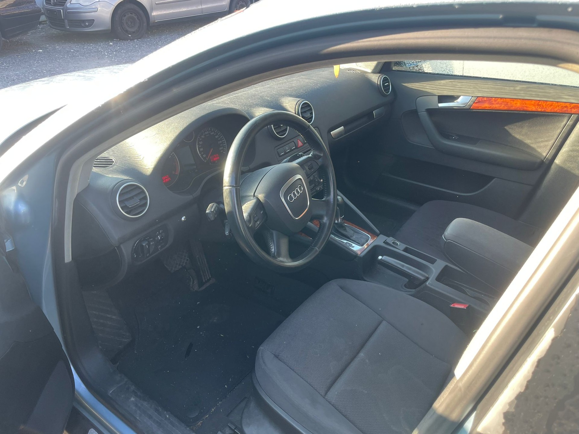 AUDI A3 Sportback 2.0 Turbo FSI Ambition-image-3