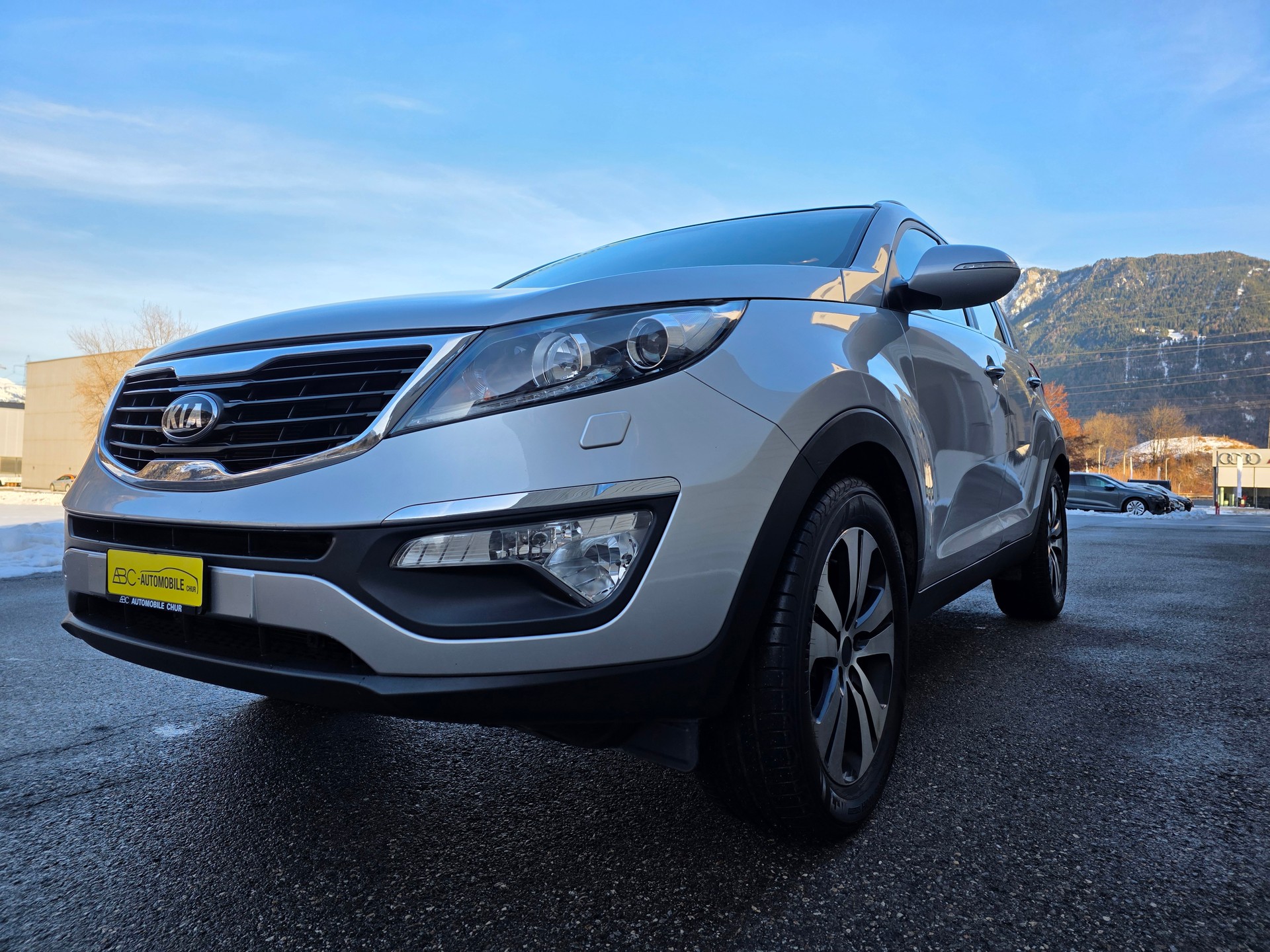 KIA Sportage 2.0 CRDi Style 4WD Automatic-showroom-element-1