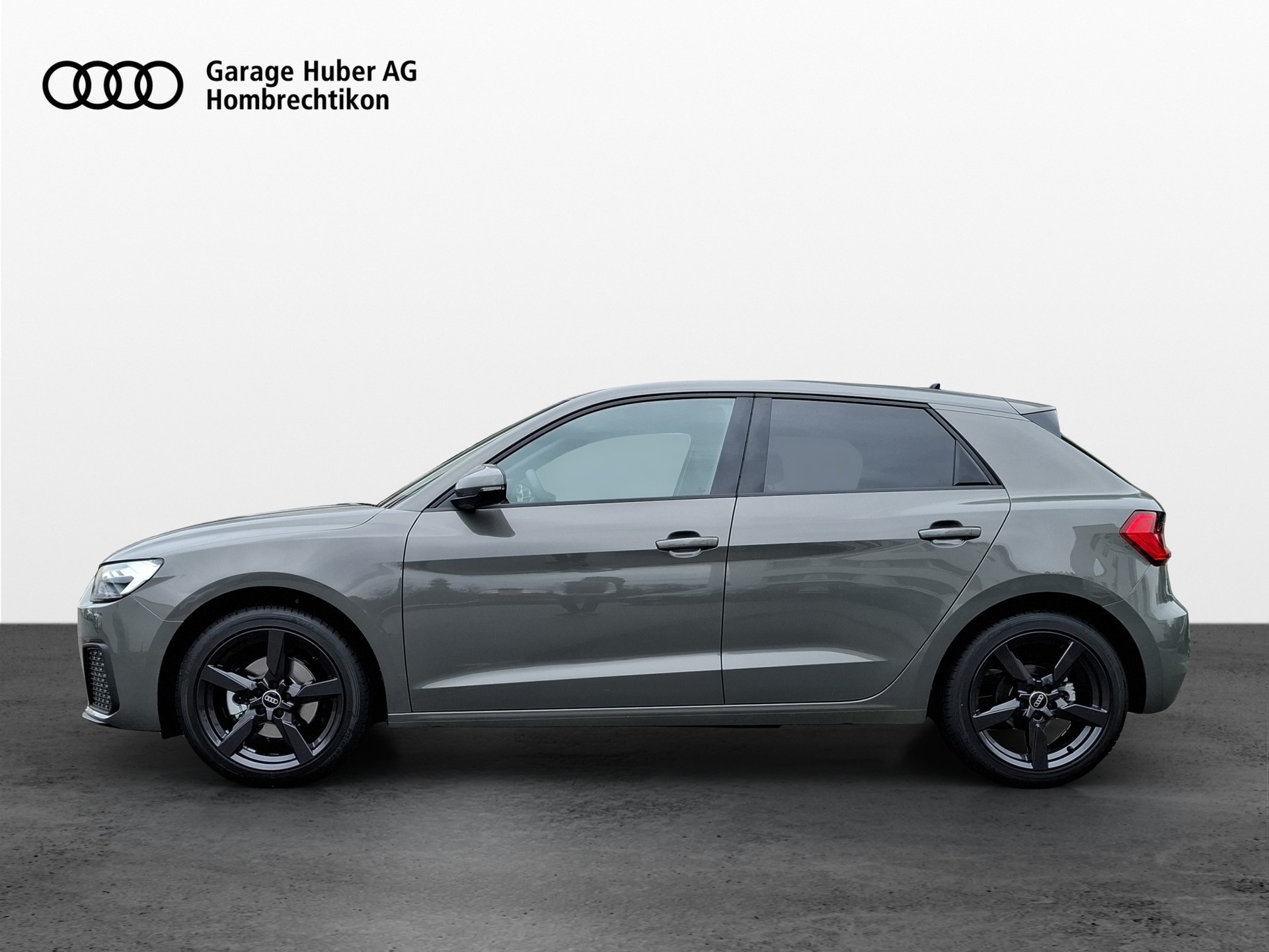 AUDI A1 Sportback 30 TFSI Attraction S-tronic-image-0