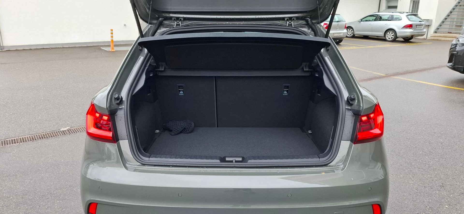 AUDI A1 Sportback 30 TFSI Attraction S-tronic-image-6