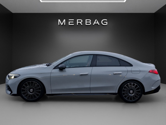 MERCEDES-BENZ CLA 220 8G-DCT 4Matic-image-2