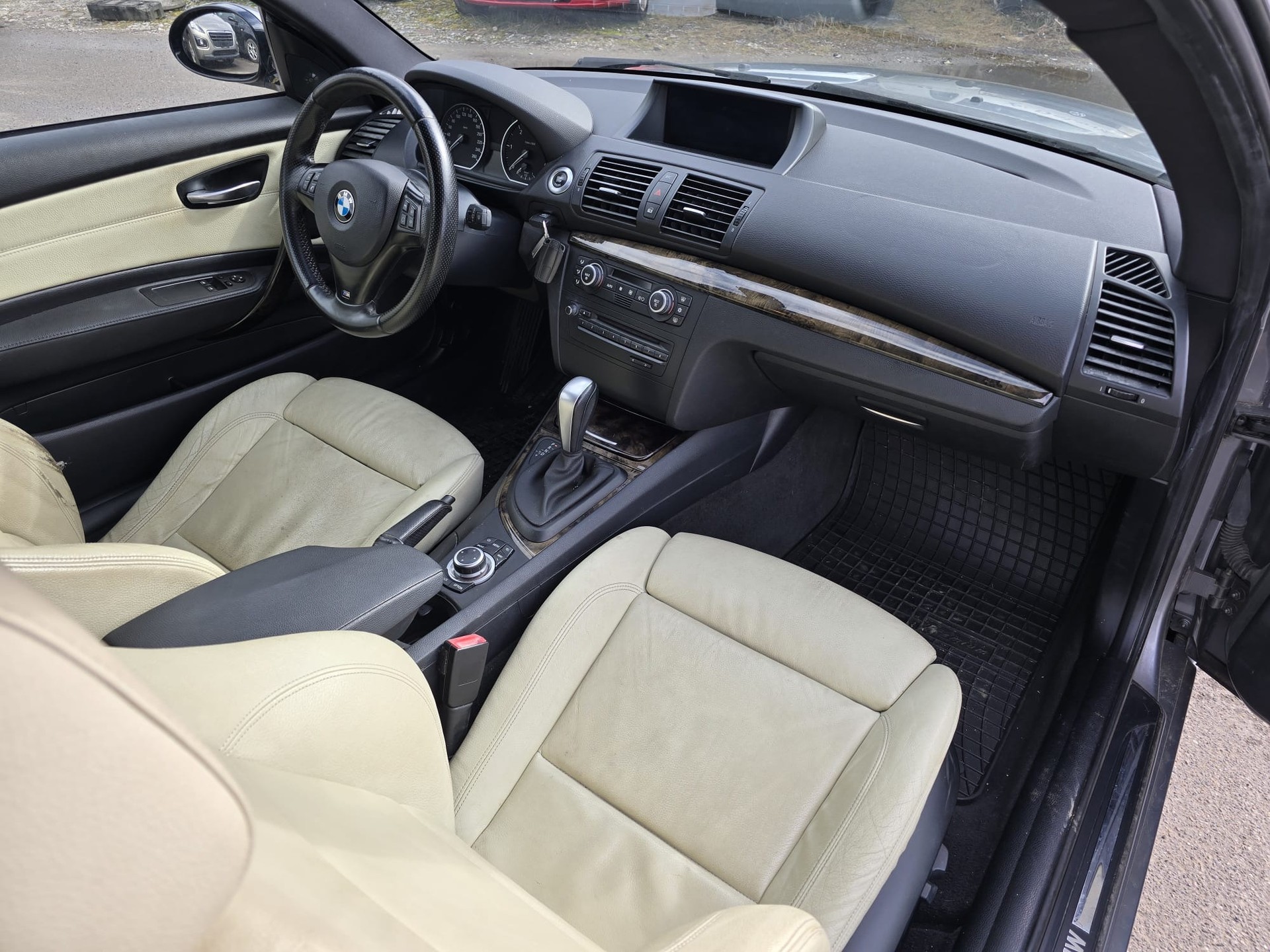 BMW 123d-image-9