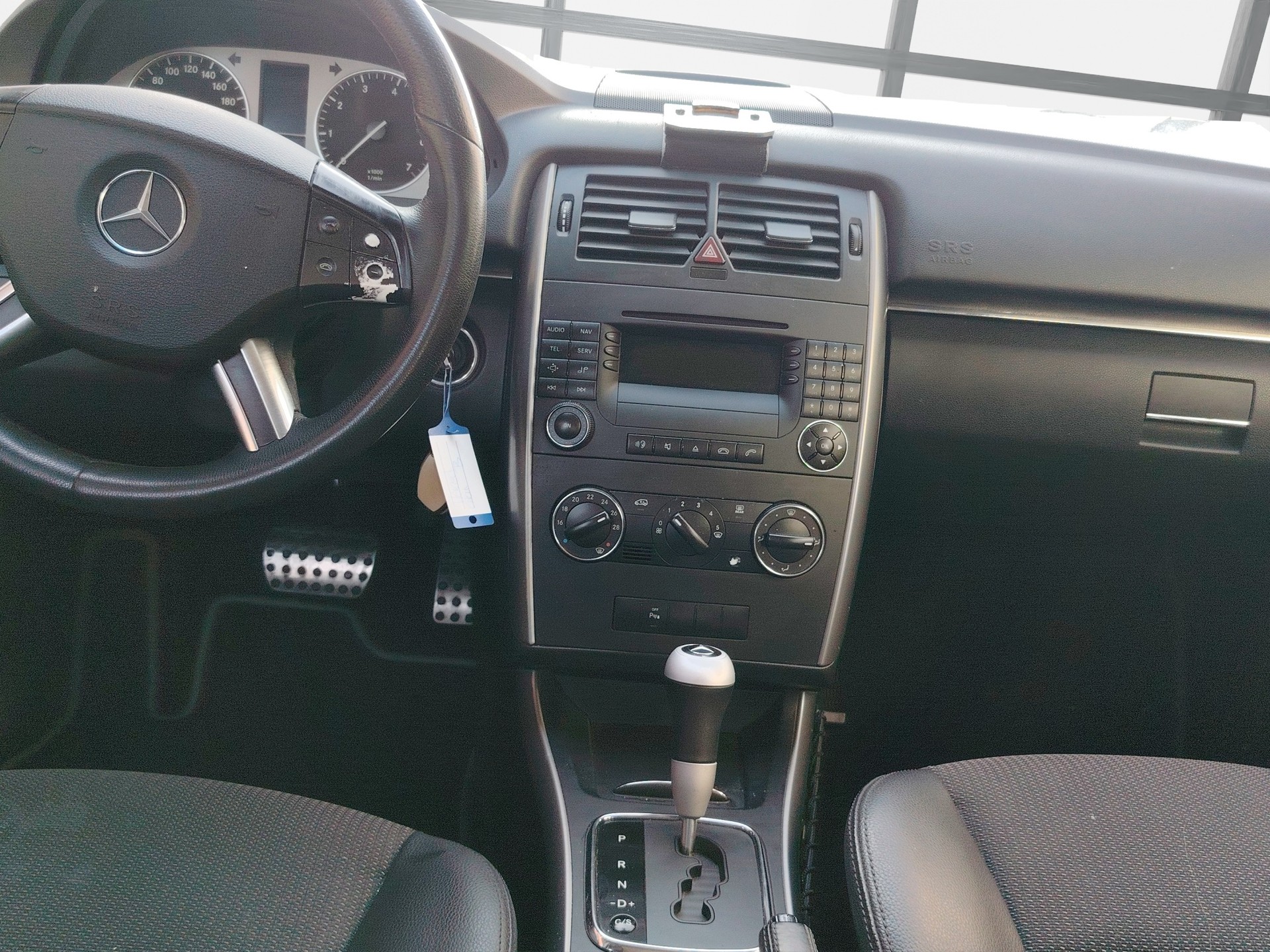 MERCEDES-BENZ B 200 T-image-7