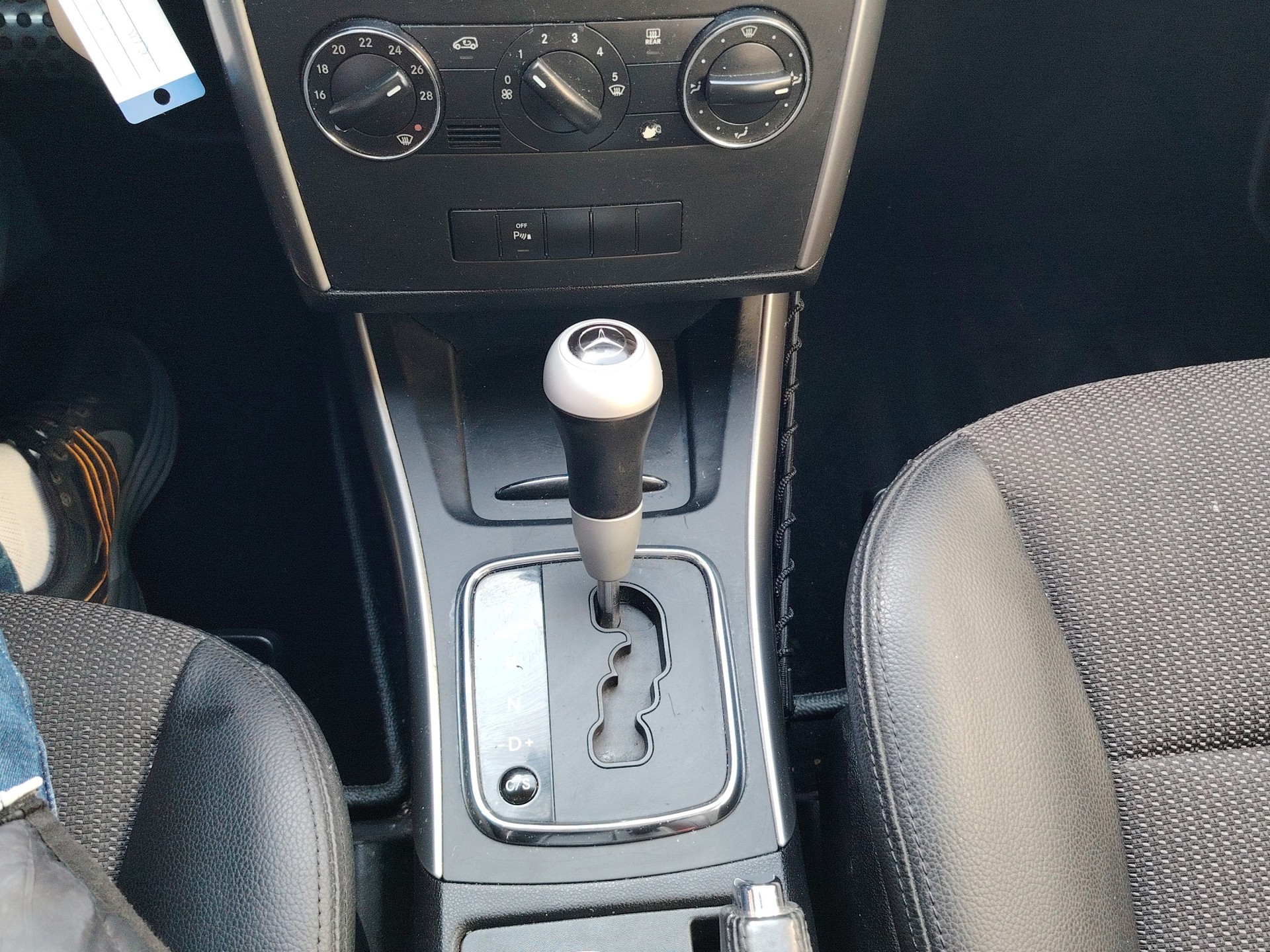 MERCEDES-BENZ B 200 T-image-9