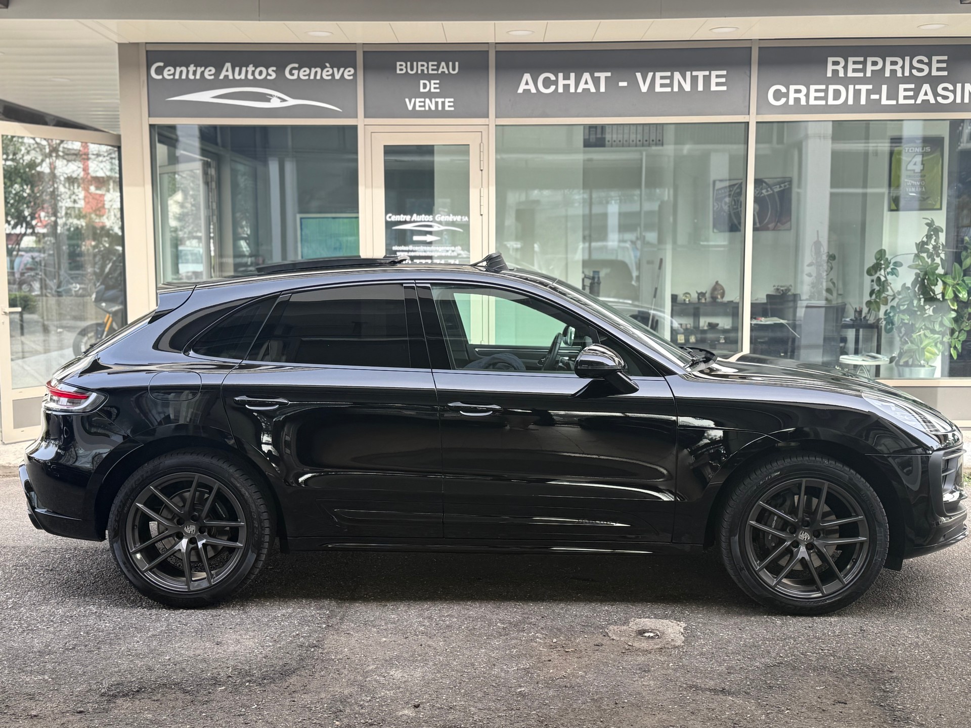 PORSCHE Macan PDK-image-3