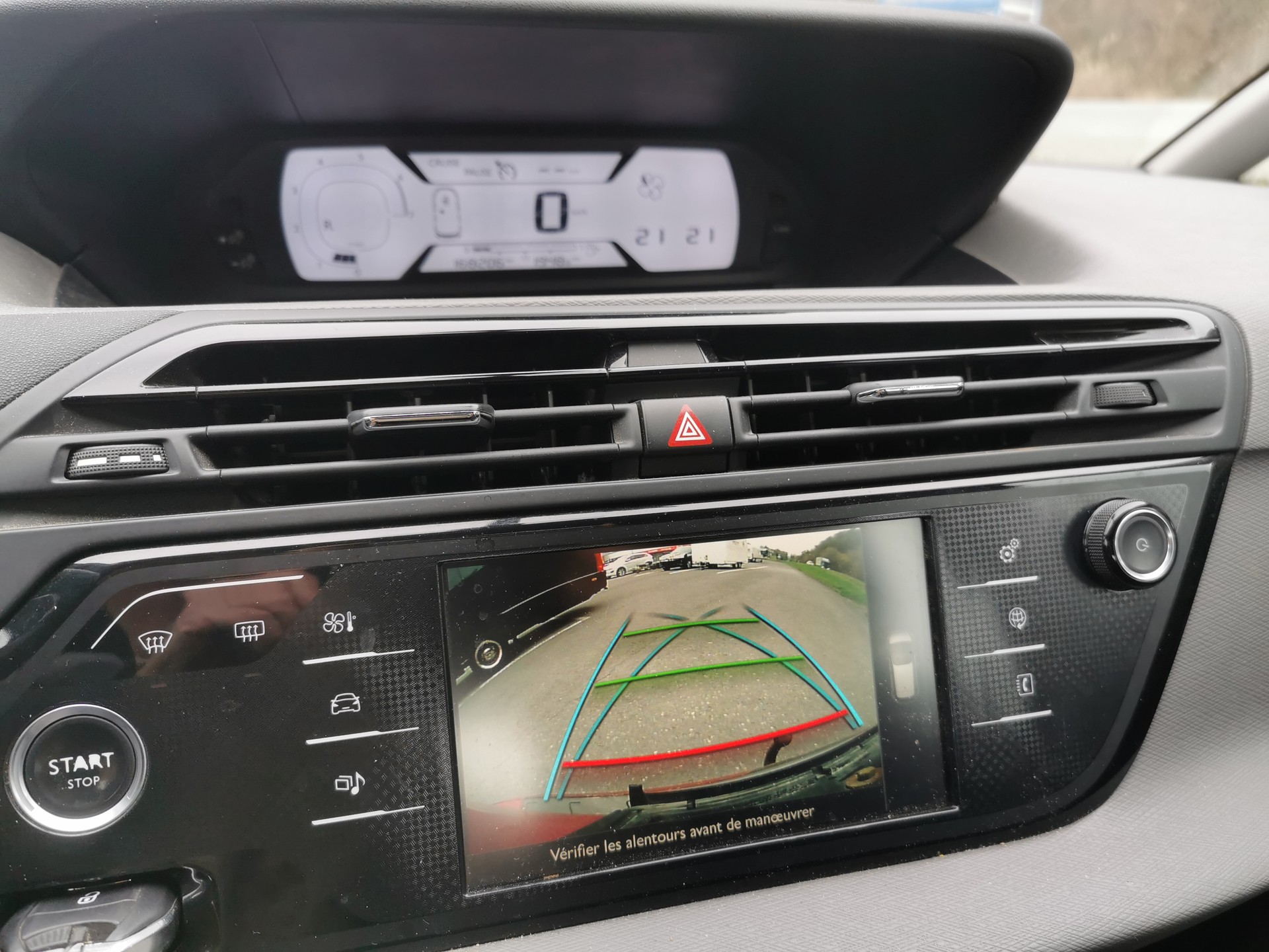 CITROEN C4 Picasso 1.6i 16V e-THP Exclusive Automatic-image-11