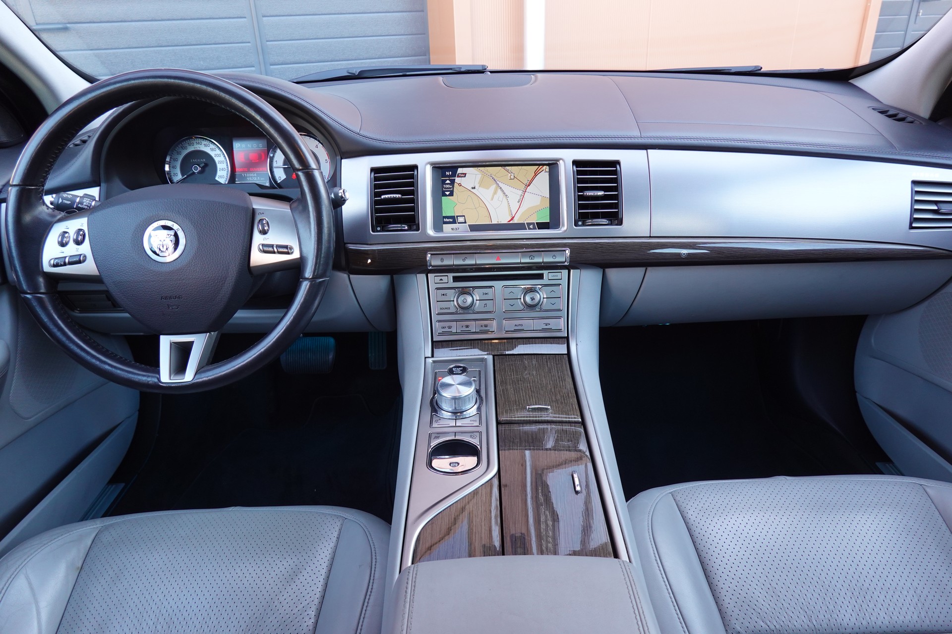 JAGUAR XF 3.0d S V6 Portfolio - "8 Roues * Expertisé 08.2025"-image-29