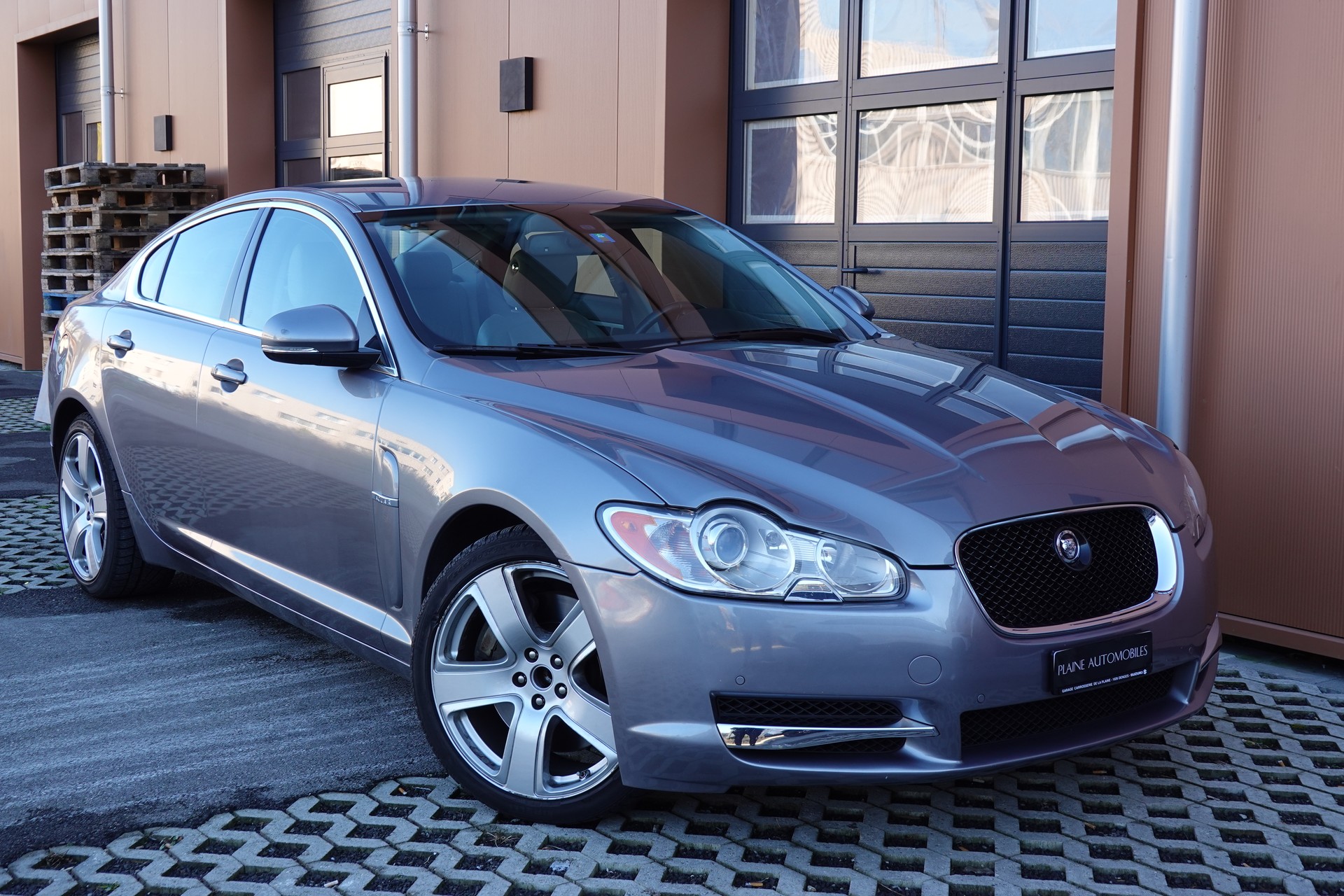 JAGUAR XF 3.0d S V6 Portfolio - "8 Roues * Expertisé 08.2025"-image-3