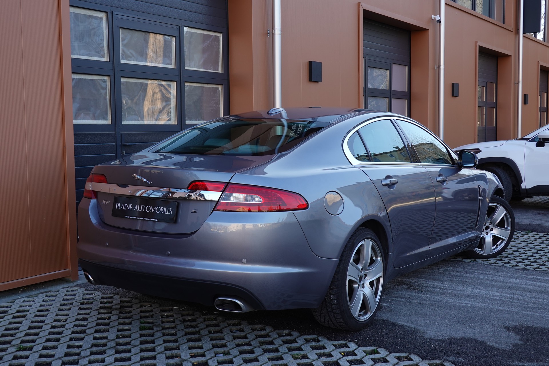 JAGUAR XF 3.0d S V6 Portfolio - "8 Roues * Expertisé 08.2025"-image-5