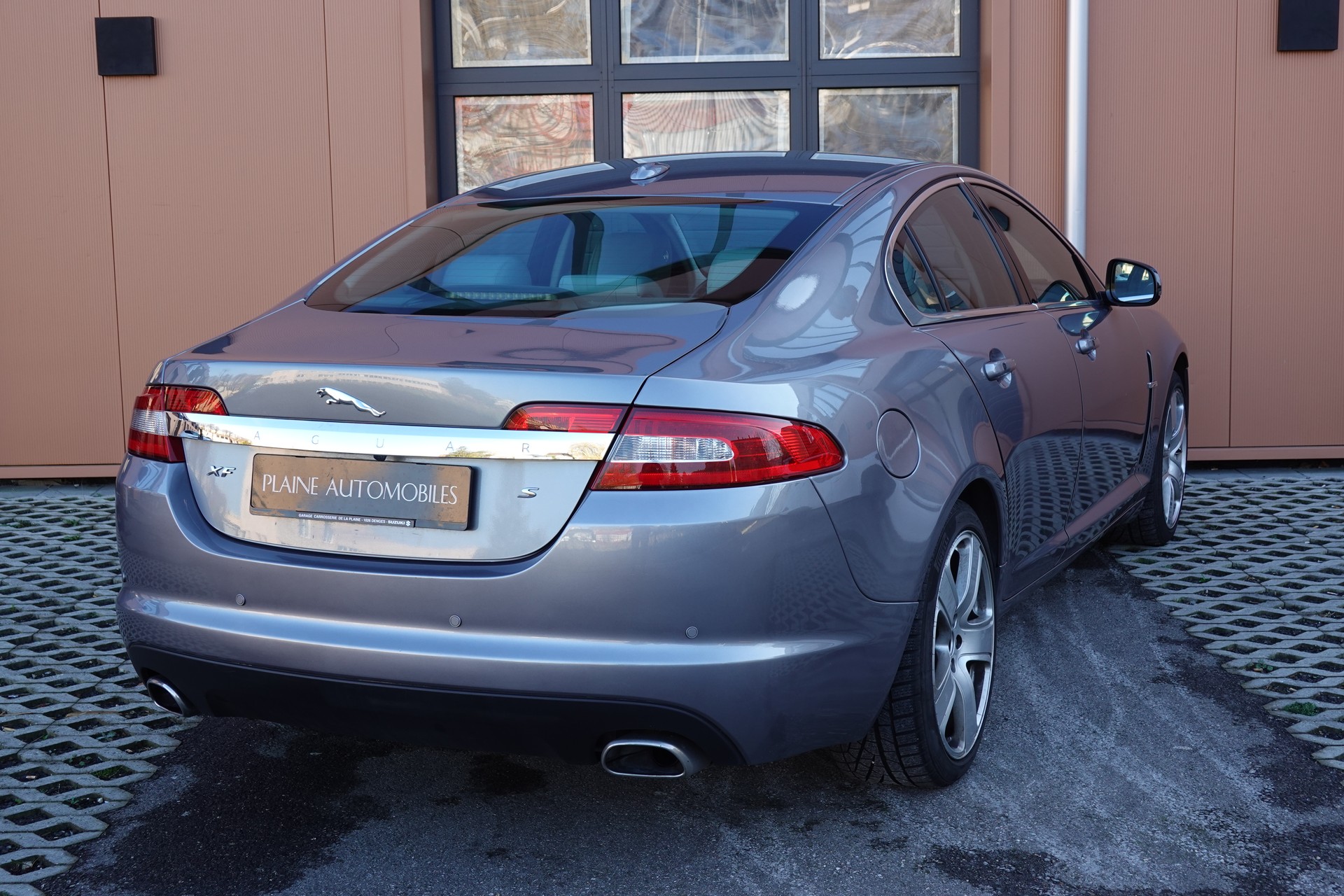 JAGUAR XF 3.0d S V6 Portfolio - "8 Roues * Expertisé 08.2025"-image-9