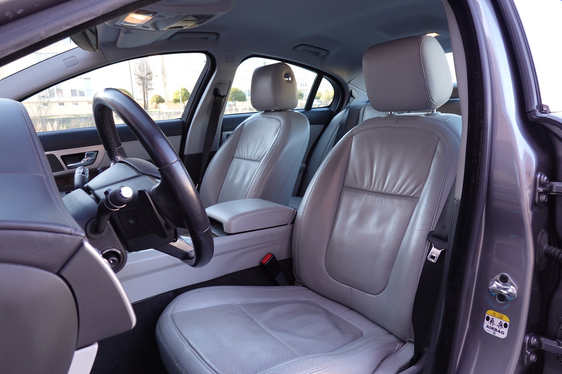 JAGUAR XF 3.0d S V6 Portfolio - "8 Roues * Expertisé 08.2025"-image-27