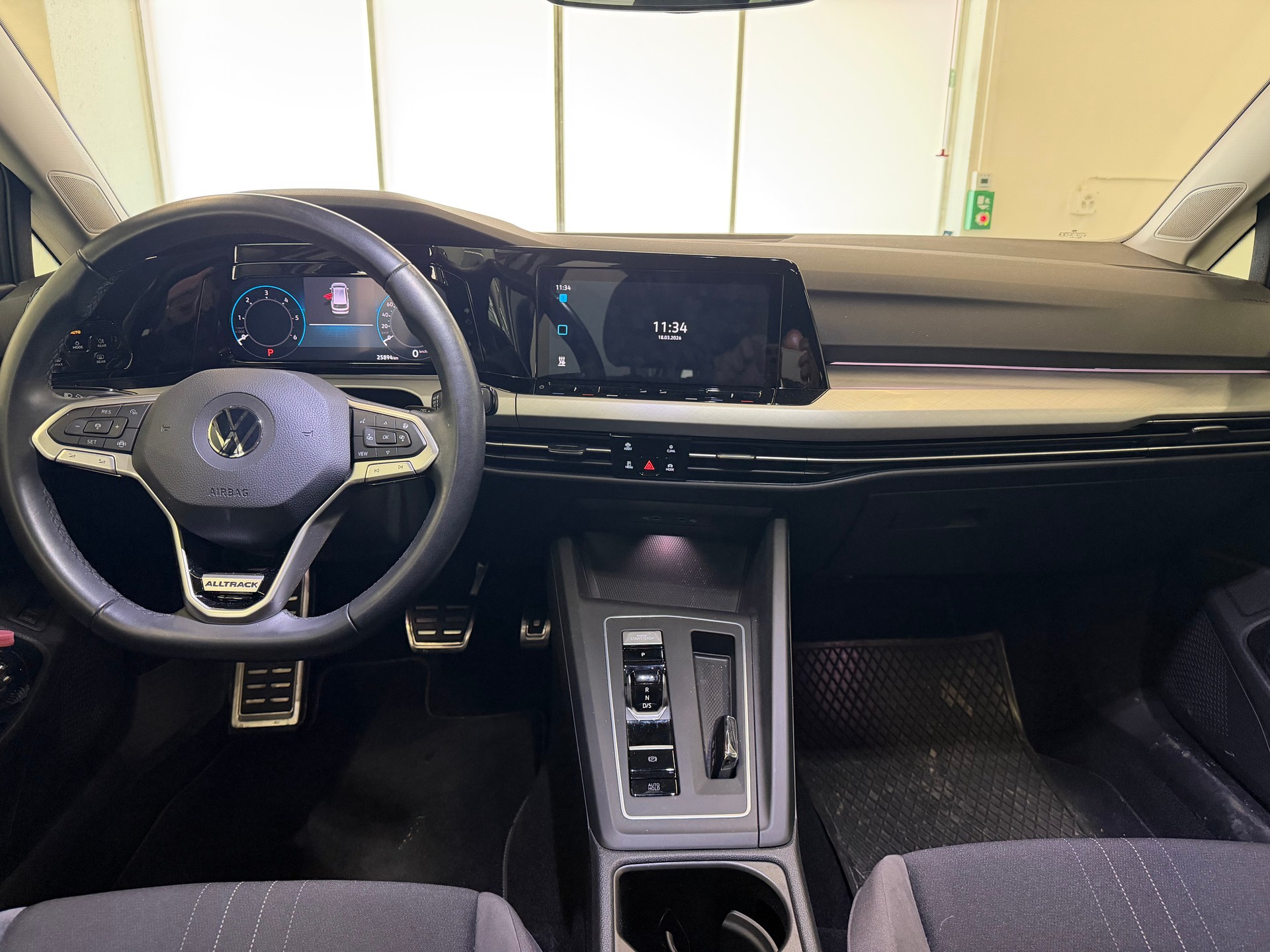 VW Golf 2.0 TDI Alltrack DSG 4Motion-image-17