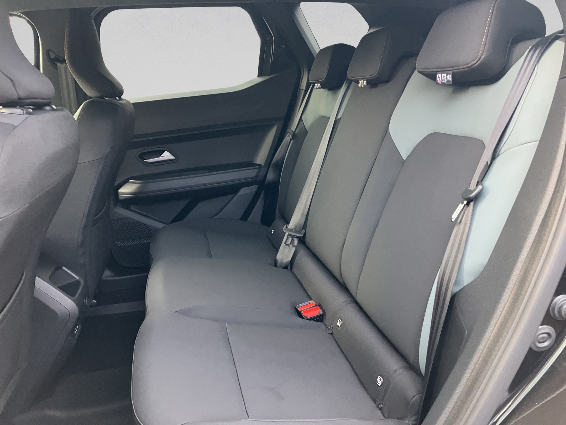 DACIA Duster HEV 155 Extreme-image-15