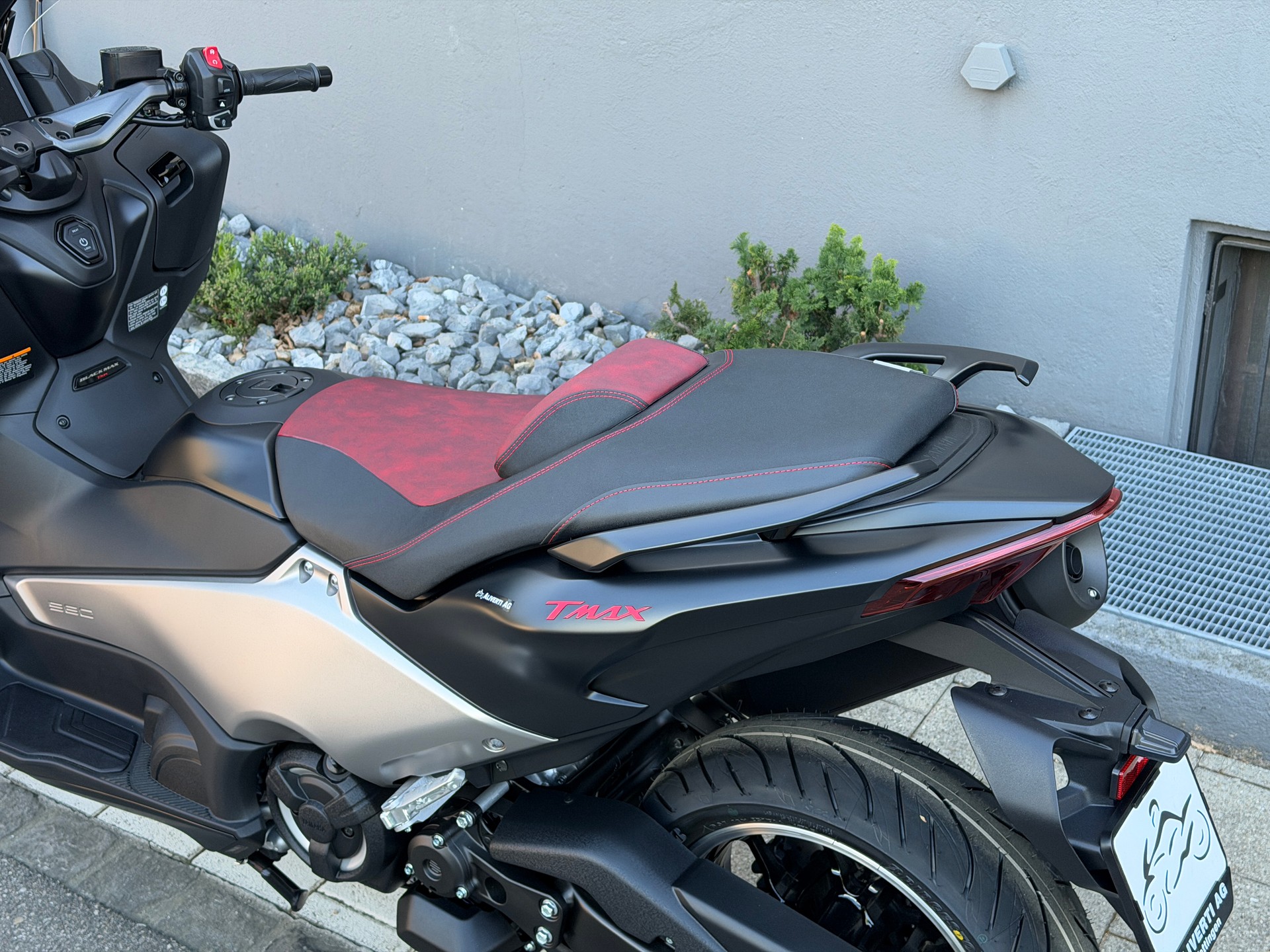 YAMAHA TMAX 25th Anniversary-image-7