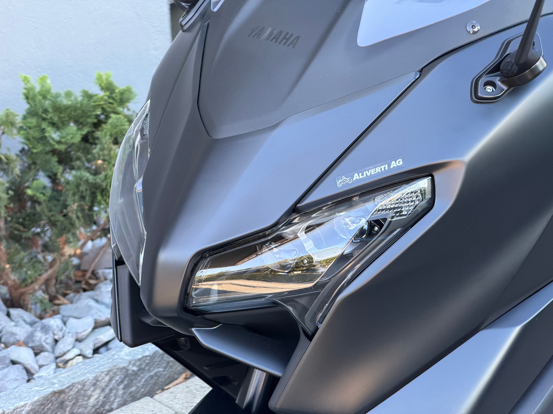 YAMAHA TMAX 25th Anniversary-showroom-element-2