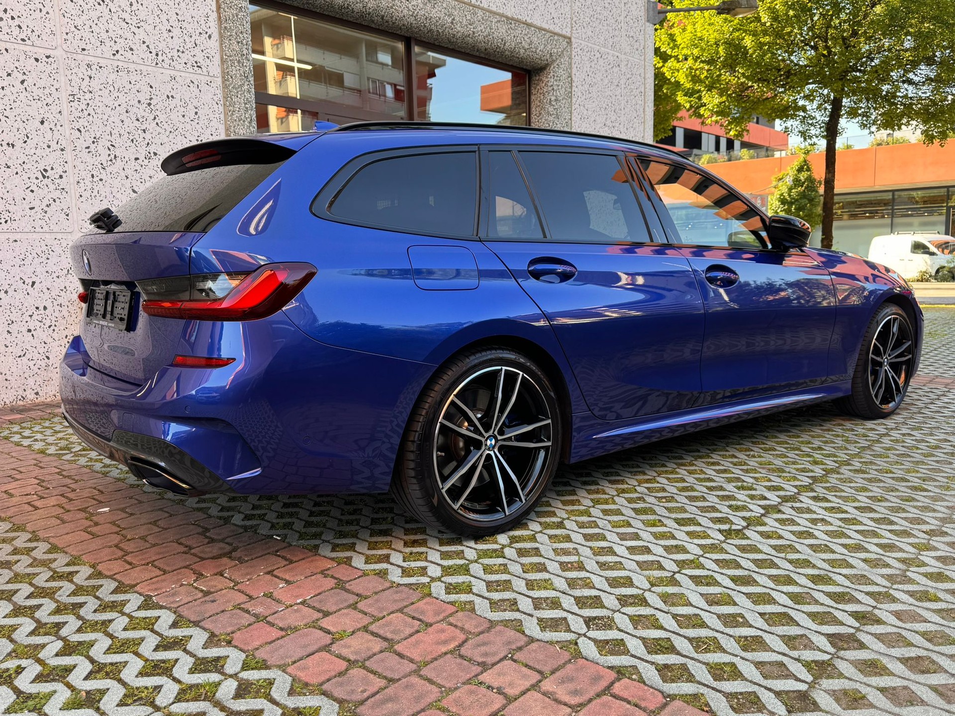 BMW M340i xDrive 48V Touring Steptronic-image-5