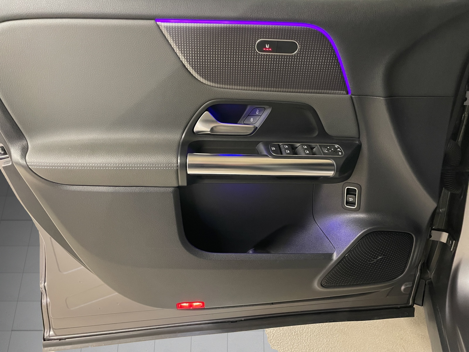 Image MERCEDES-BENZ EQA-300 EQA 300 4Matic