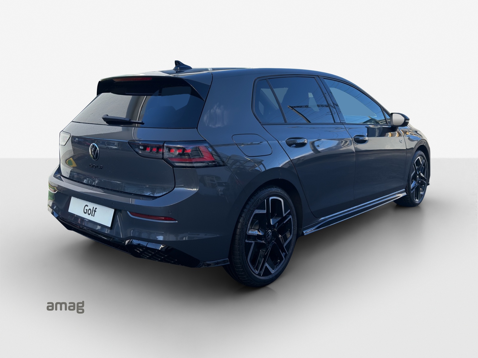 VW Golf 1.5 e TSI mHEV R-Line DSG-image-4