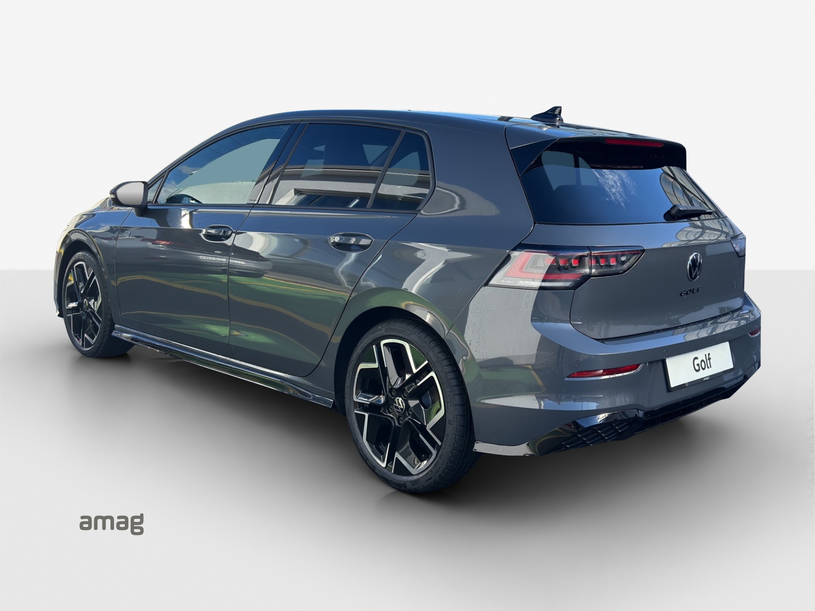 VW Golf 1.5 e TSI mHEV R-Line DSG-image-2