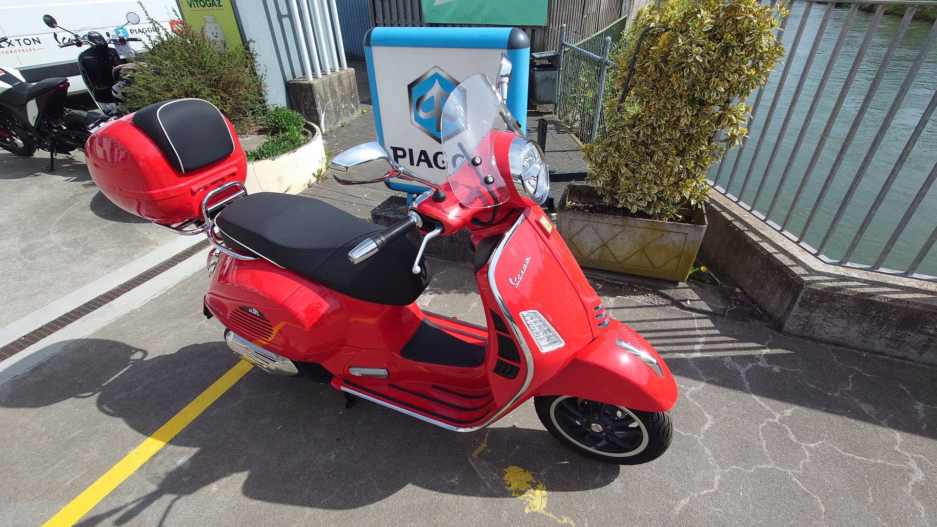 PIAGGIO Vespa GTS 125 Super ABS-image-5