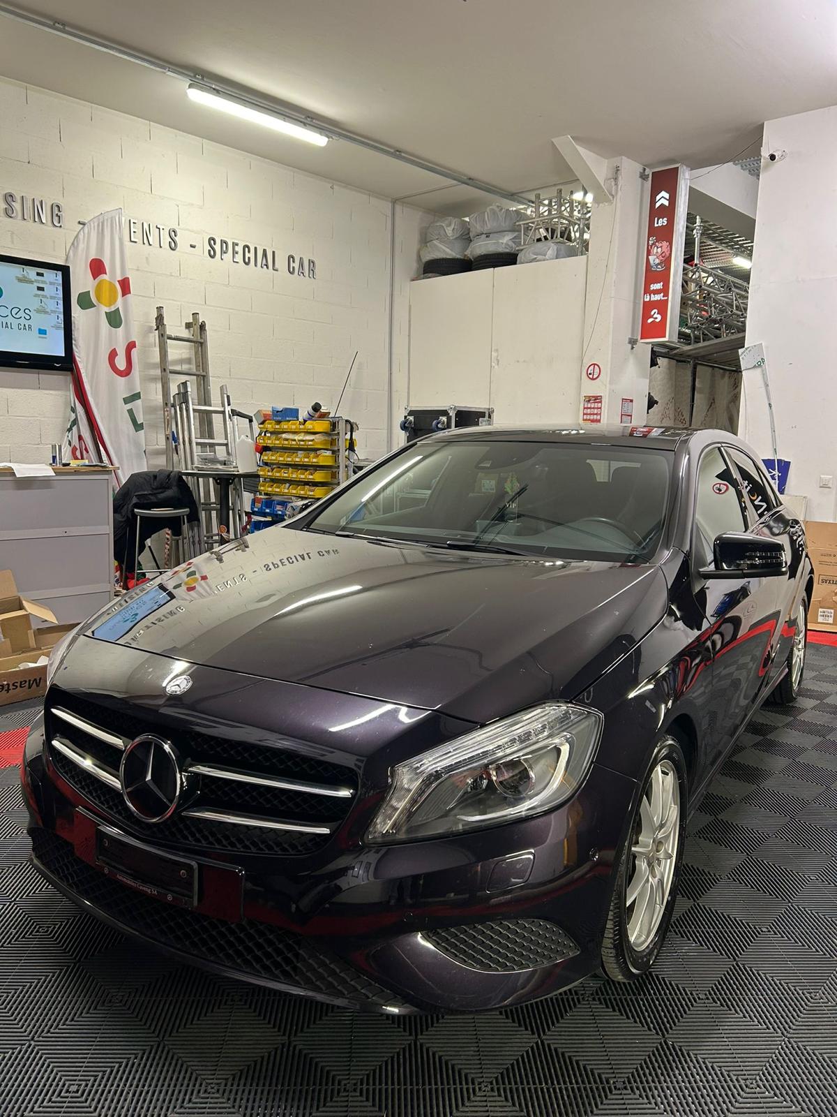MERCEDES-BENZ A 250