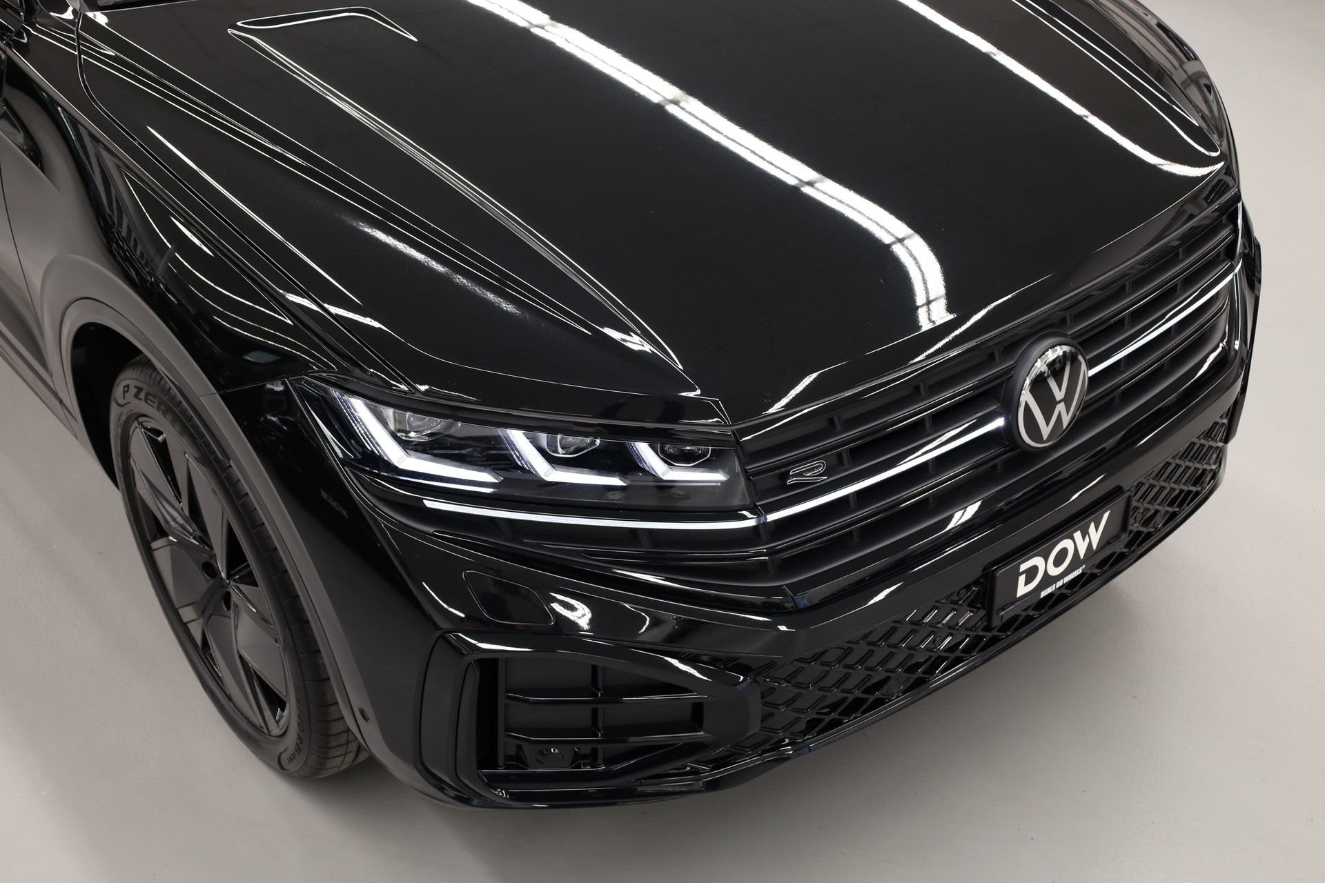 VW Touareg 3.0 V6 TDI 286 R-Line-image-4