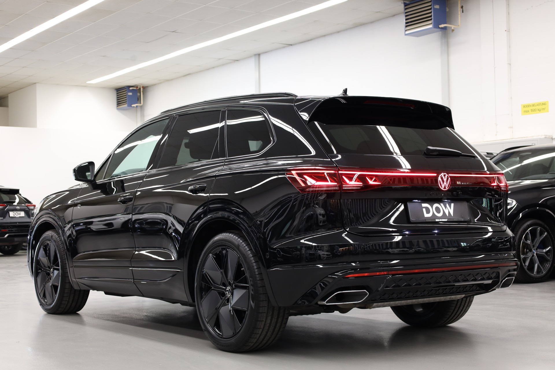 VW Touareg 3.0 V6 TDI 286 R-Line-image-7