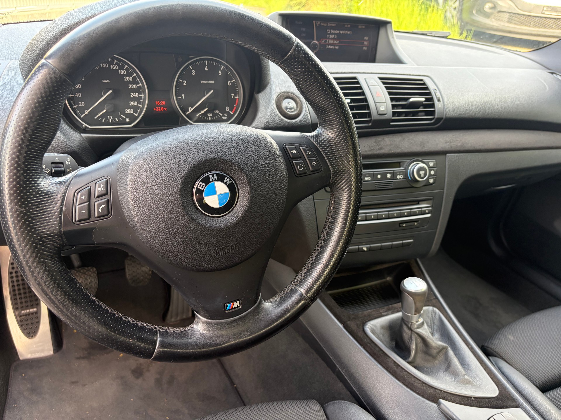 BMW 135i Coupé-image-8
