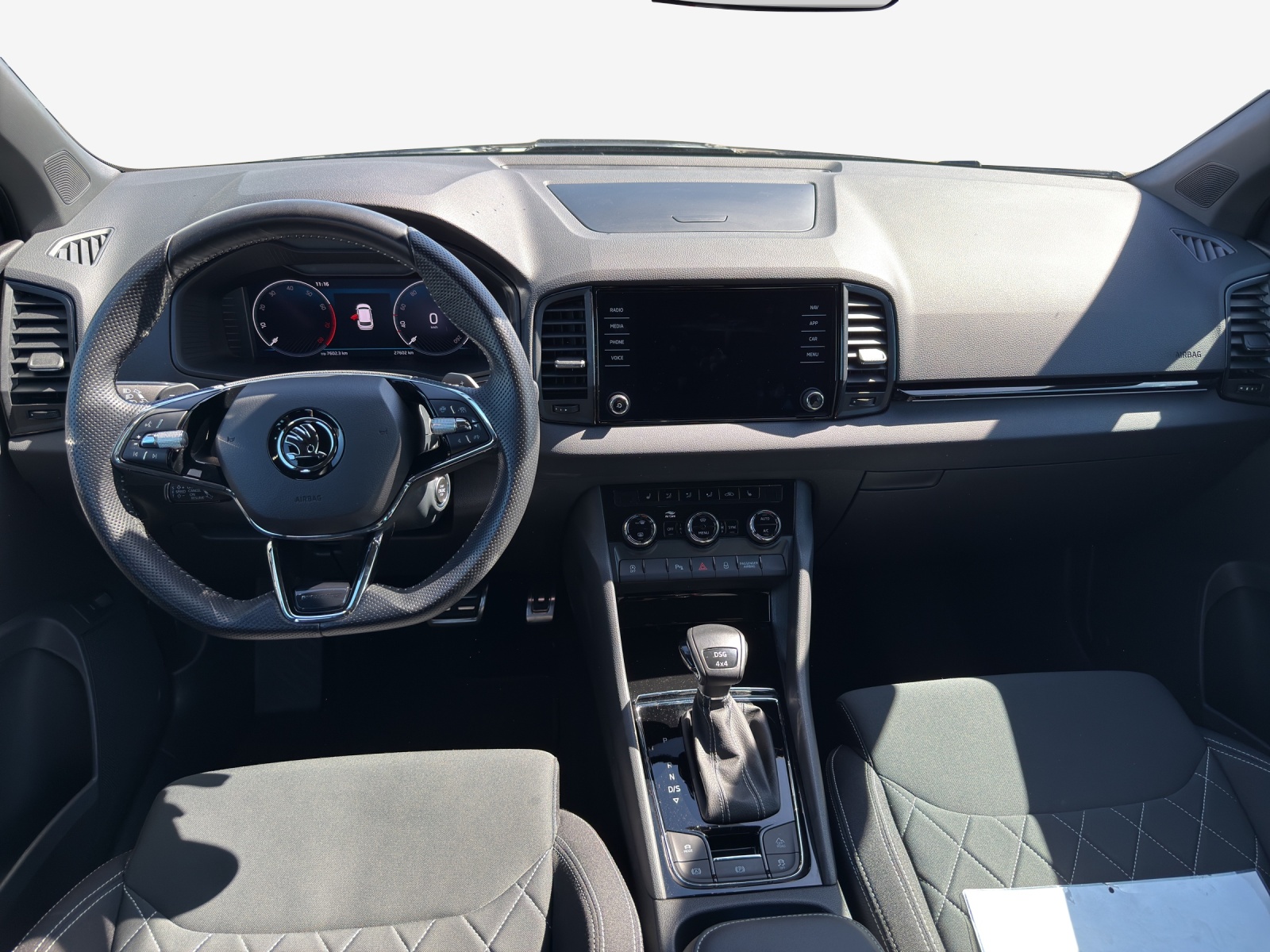 SKODA Karoq 2.0 TSI SportLine 4x4 DSG-image-8