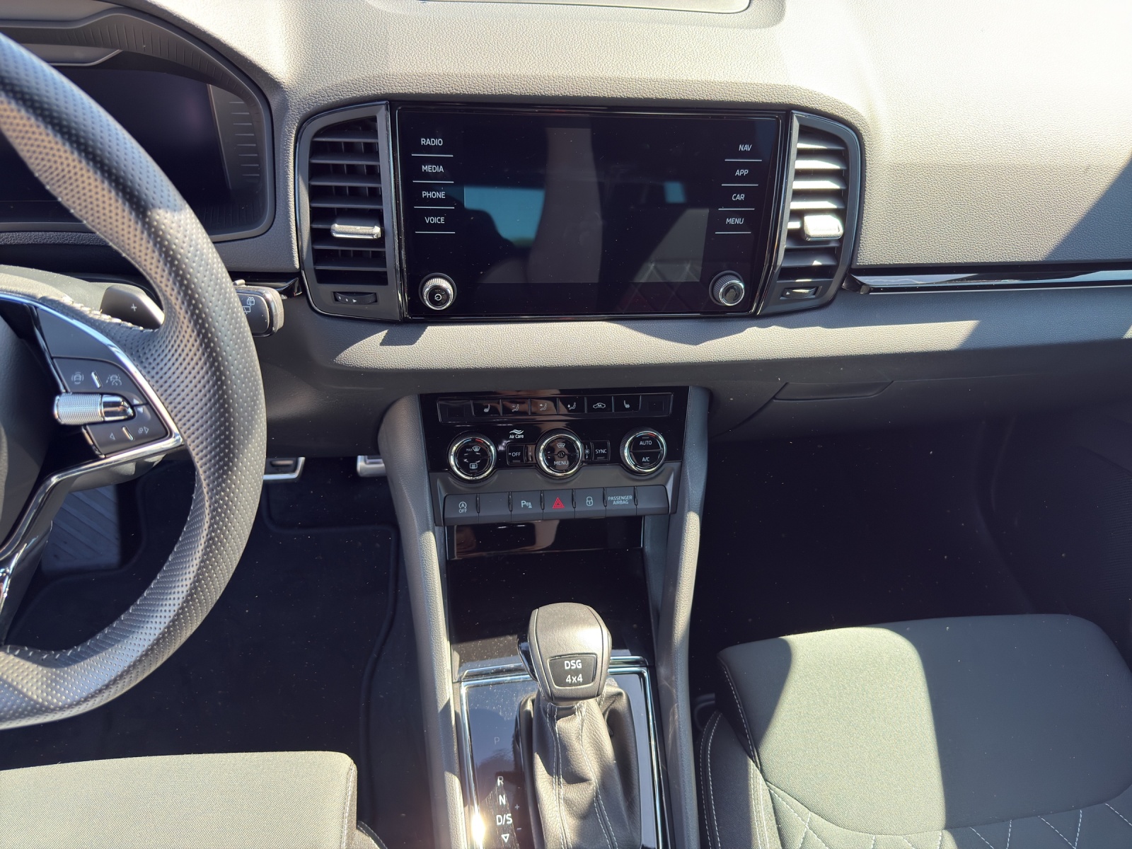 SKODA Karoq 2.0 TSI SportLine 4x4 DSG-image-10
