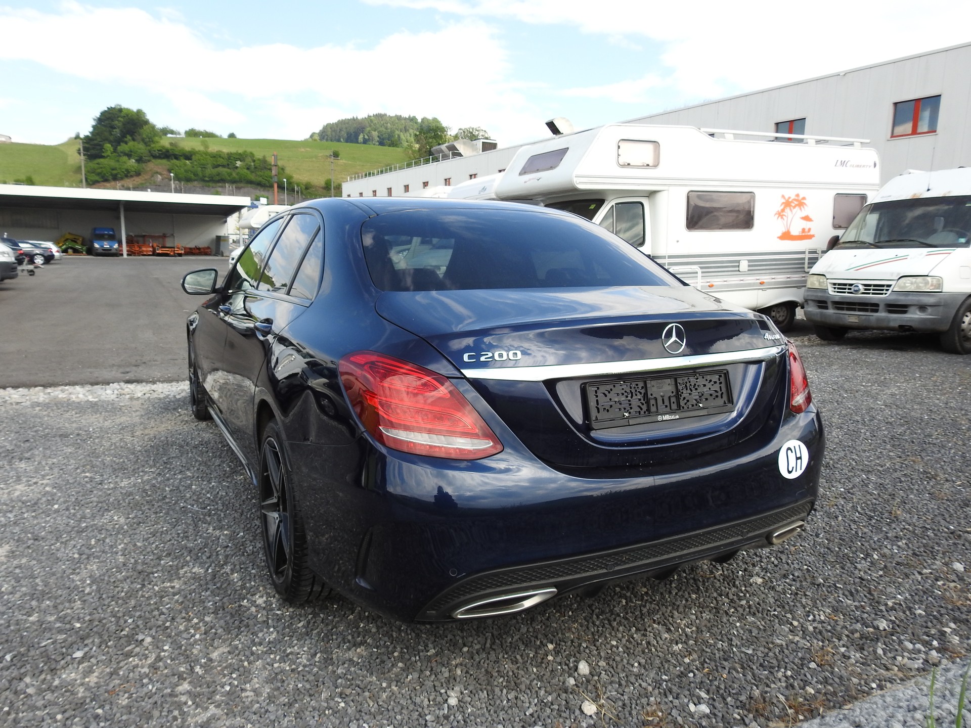MERCEDES-BENZ C 200 AMG Line 4Matic 9G-Tronic-image-3