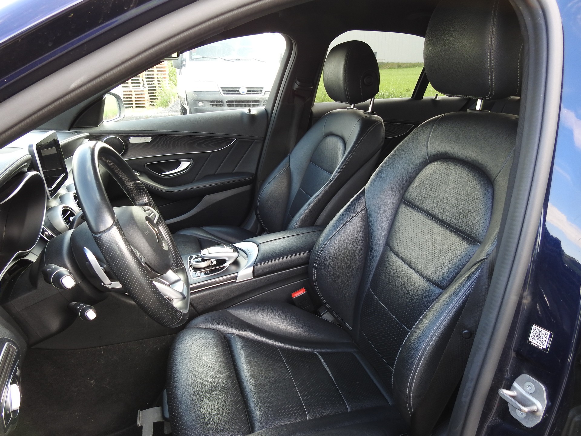 MERCEDES-BENZ C 200 AMG Line 4Matic 9G-Tronic-image-12