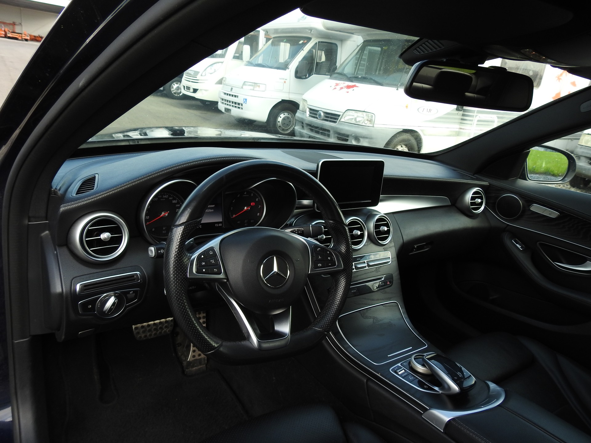 MERCEDES-BENZ C 200 AMG Line 4Matic 9G-Tronic-image-10