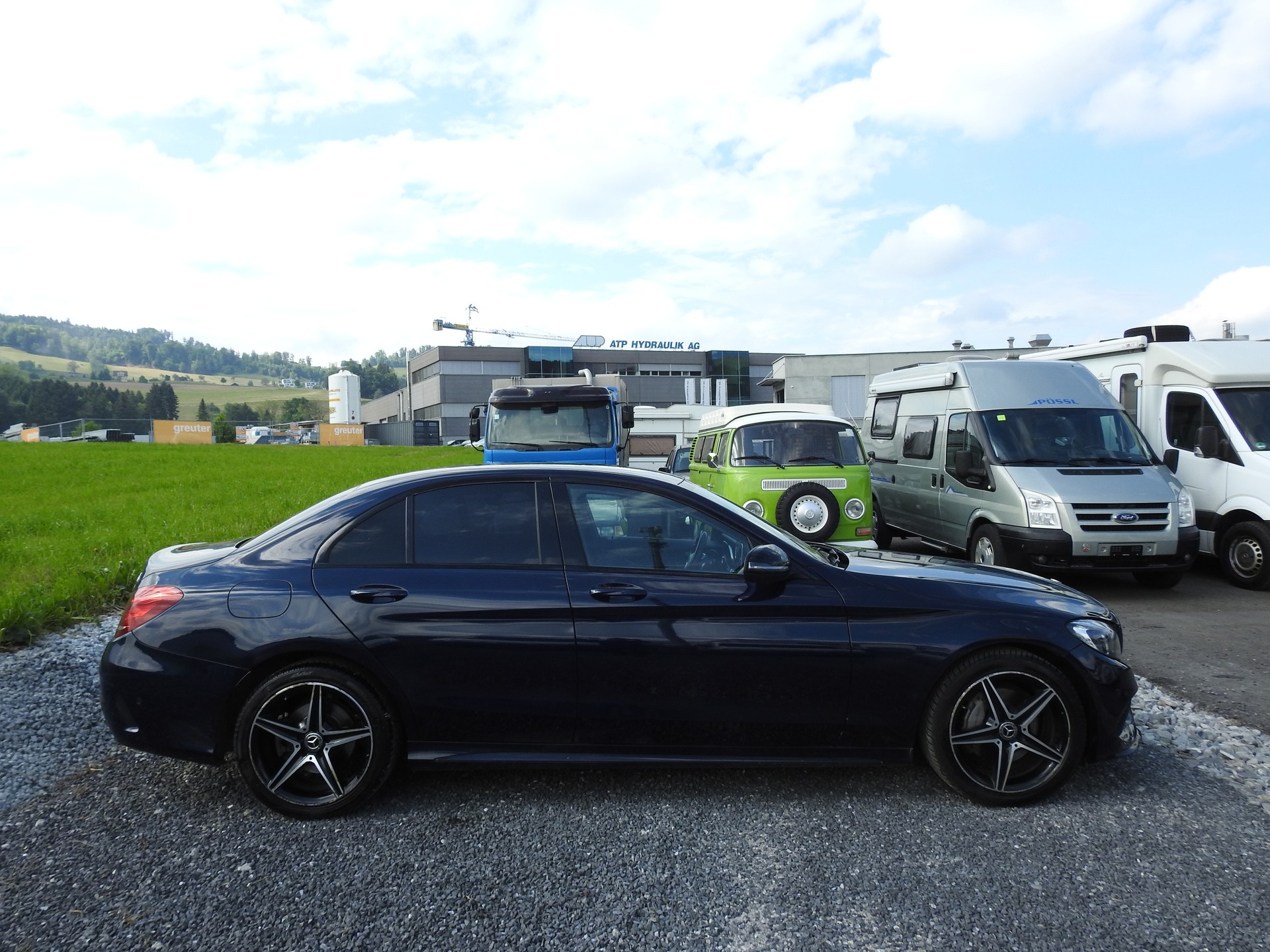 MERCEDES-BENZ C 200 AMG Line 4Matic 9G-Tronic-image-6