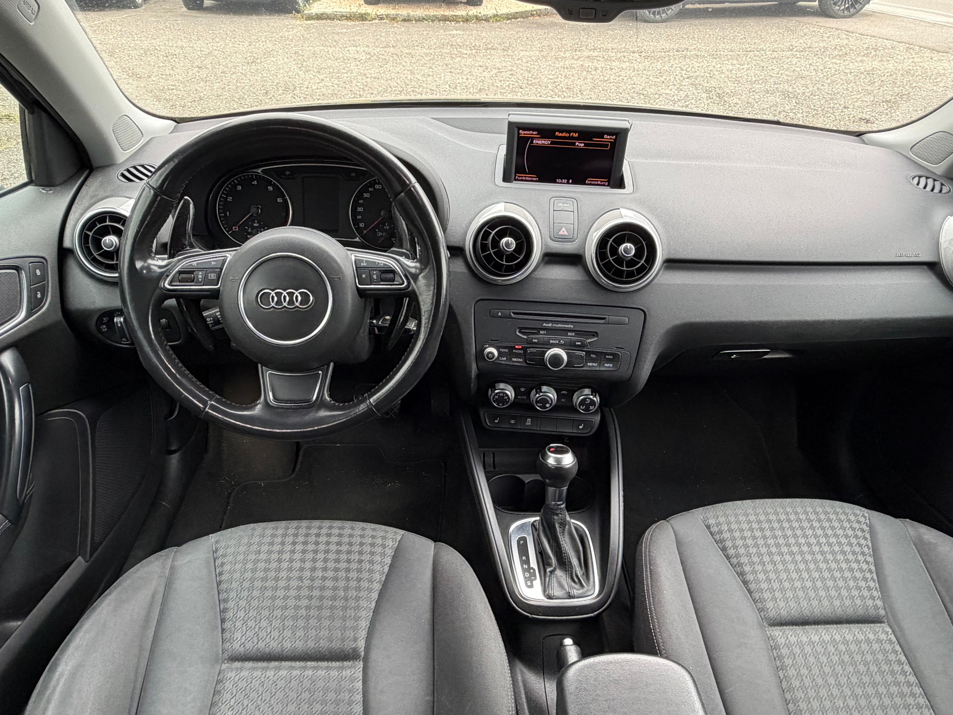 AUDI A1 Sportback 1.4 TFSI Ambition S-tronic-image-11