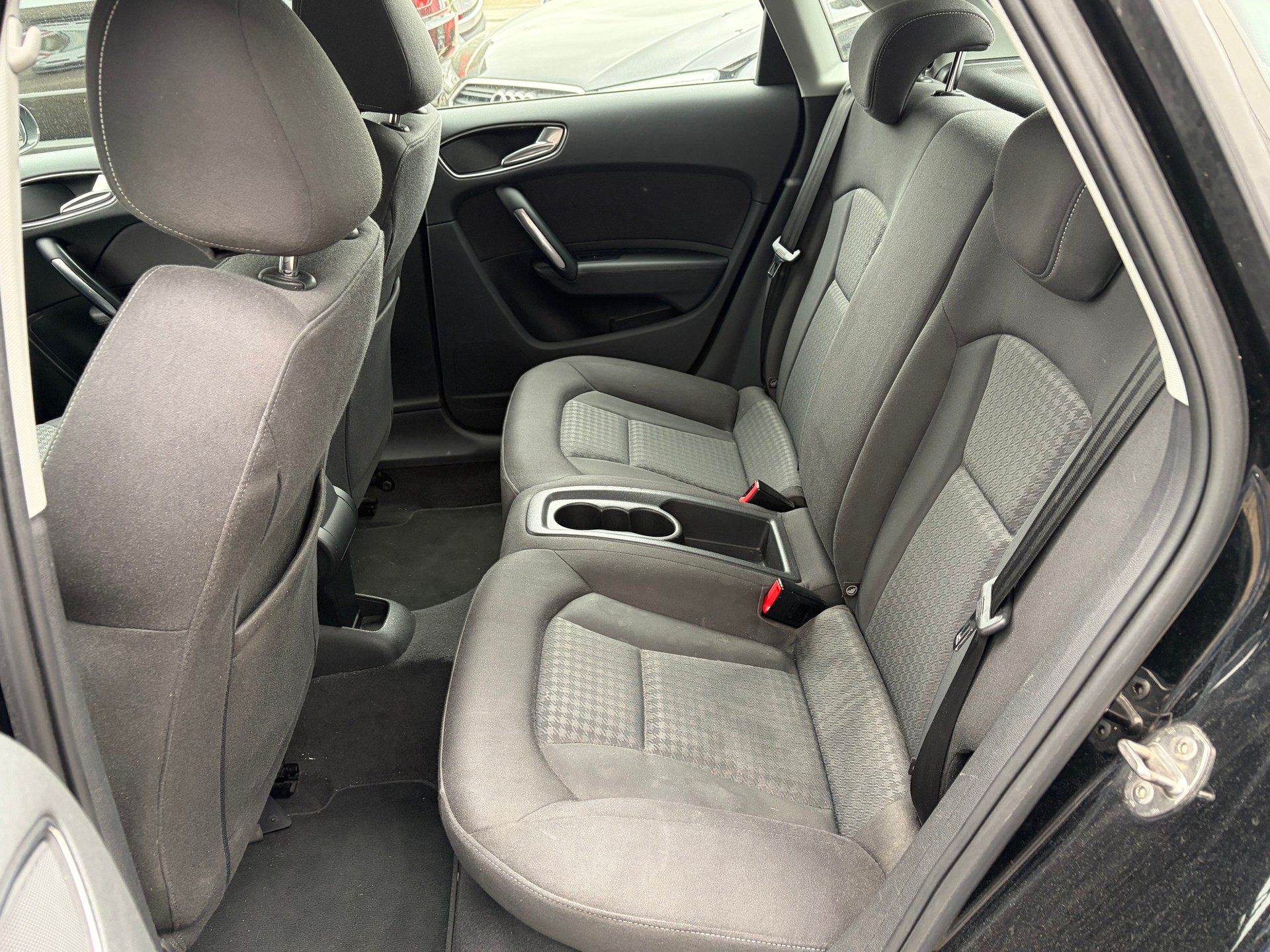 AUDI A1 Sportback 1.4 TFSI Ambition S-tronic-image-9