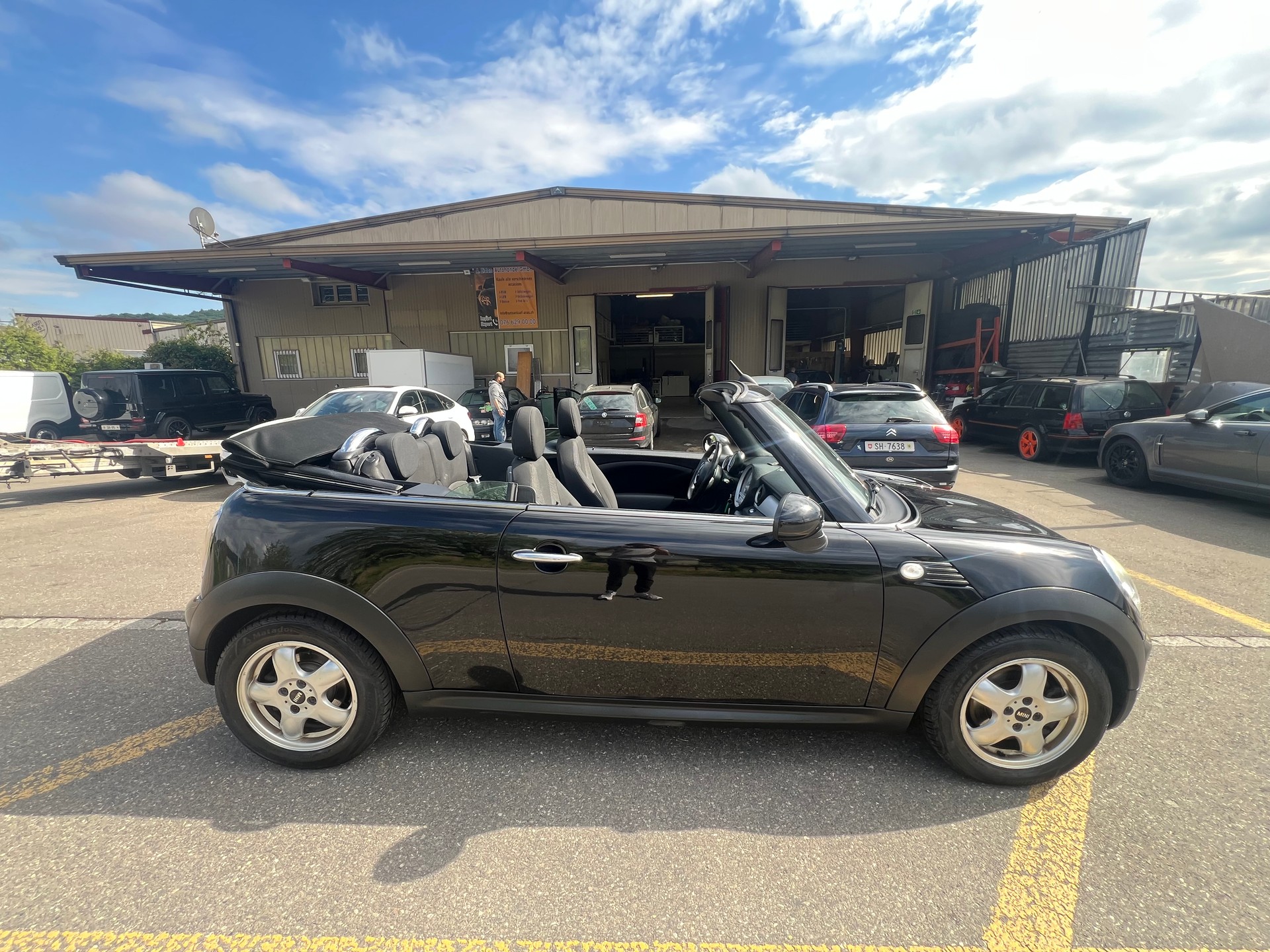 MINI Cooper Cabriolet-image-3